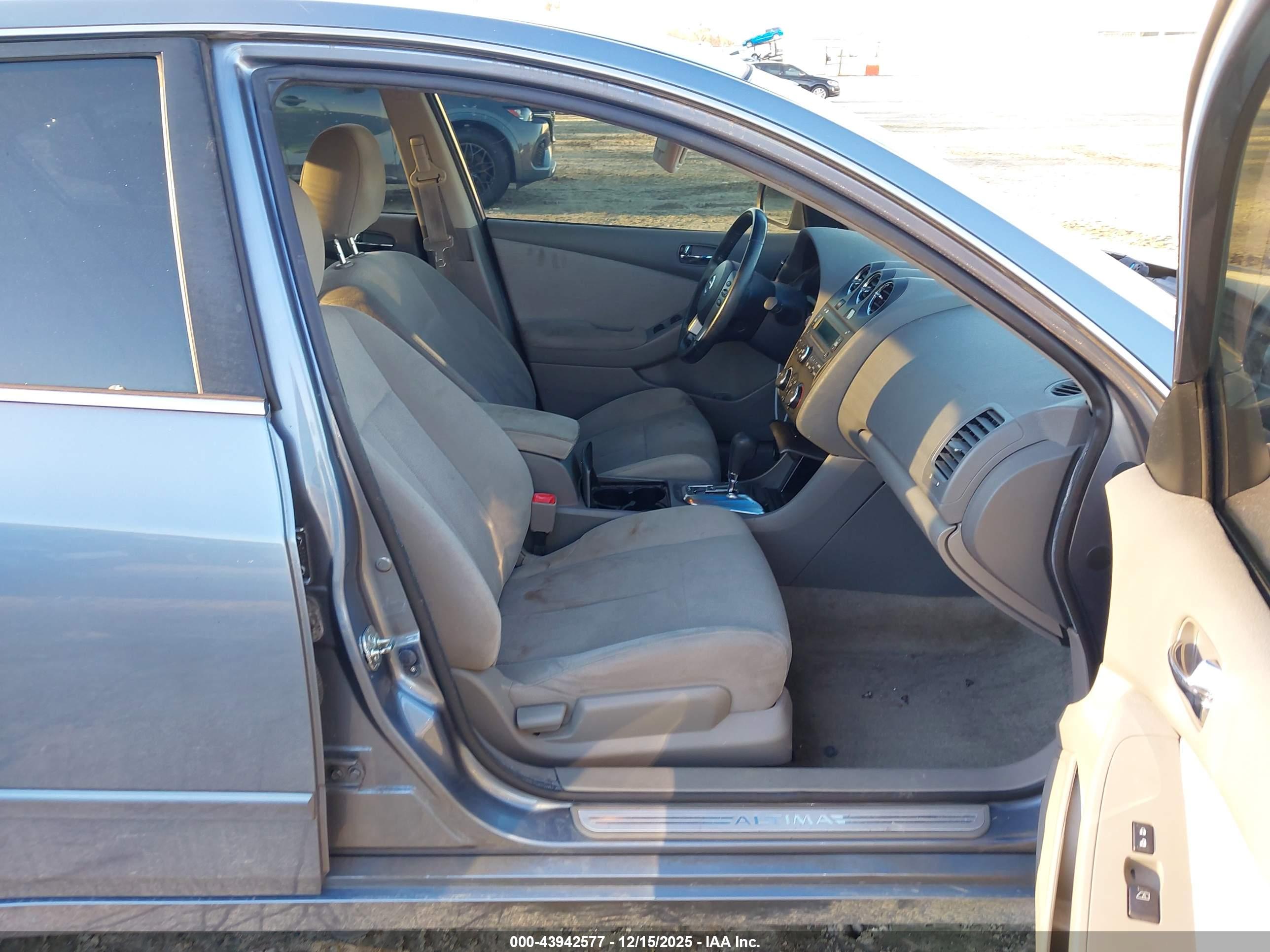 NISSAN ALTIMA image 5