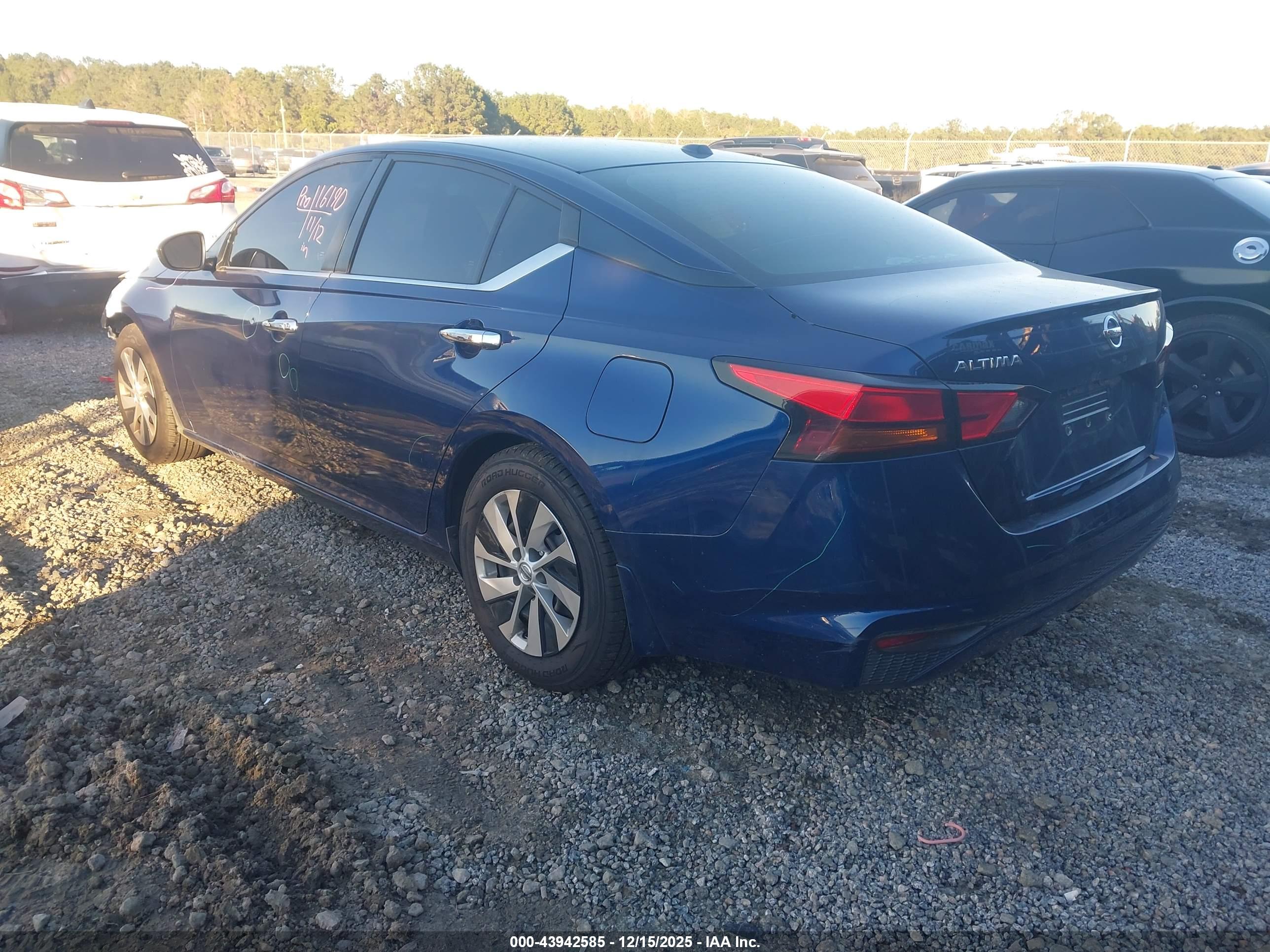NISSAN ALTIMA image 3