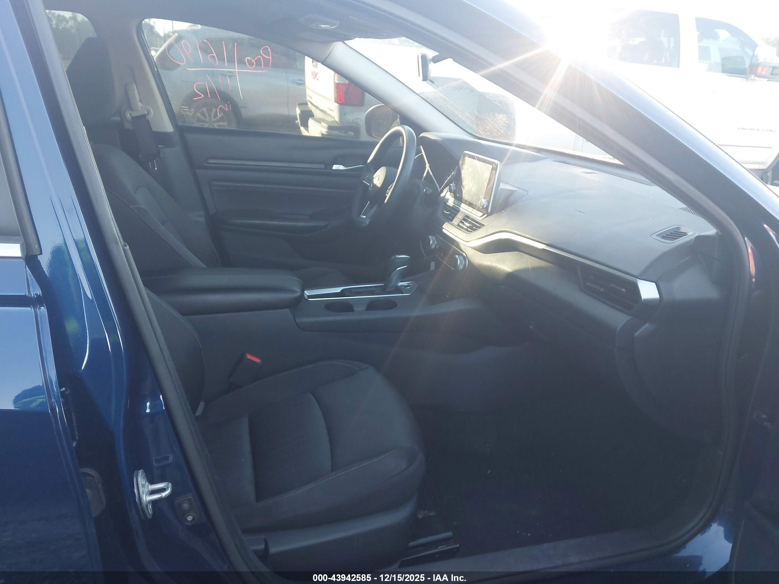 NISSAN ALTIMA image 5