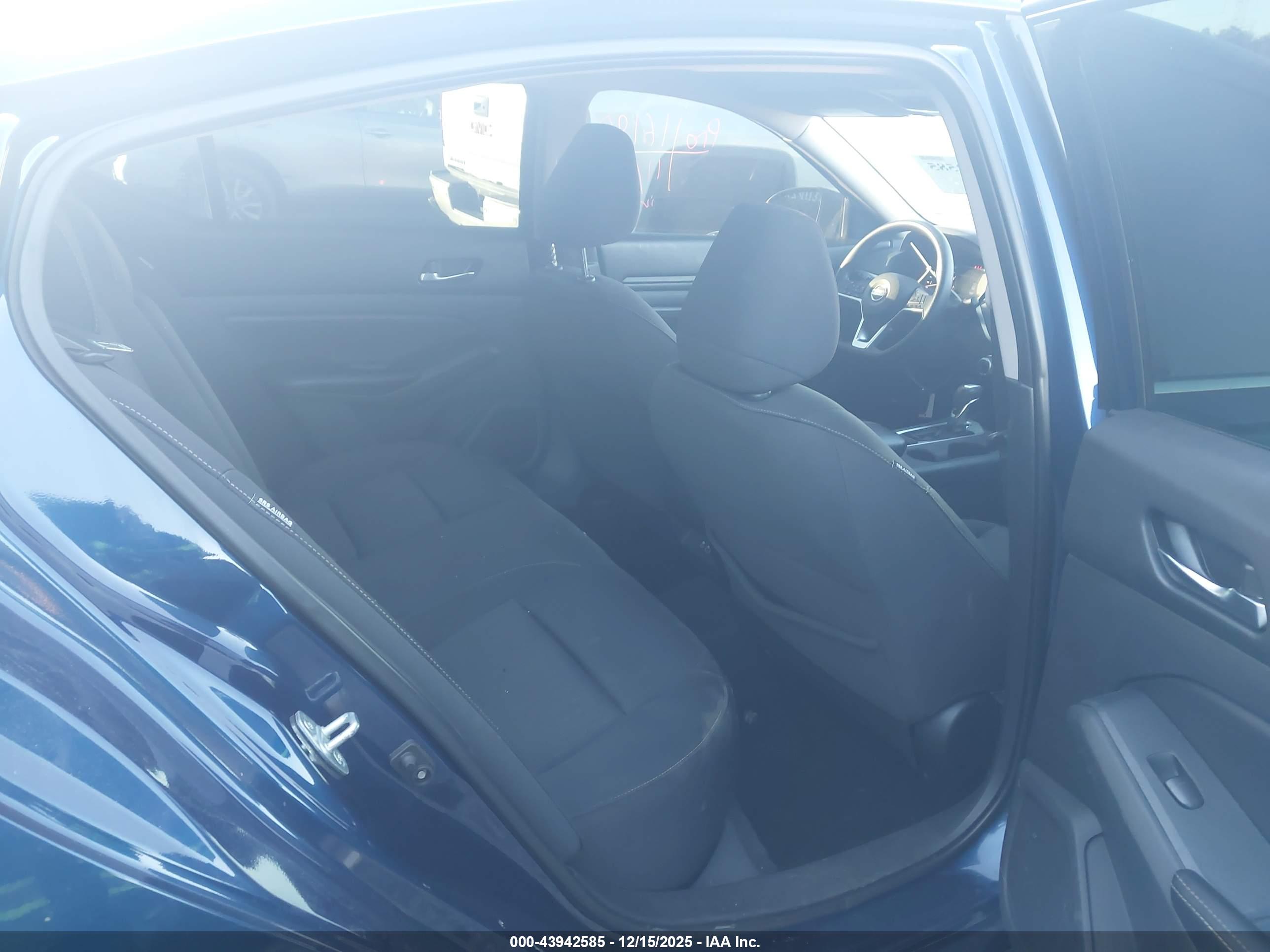 NISSAN ALTIMA image 8