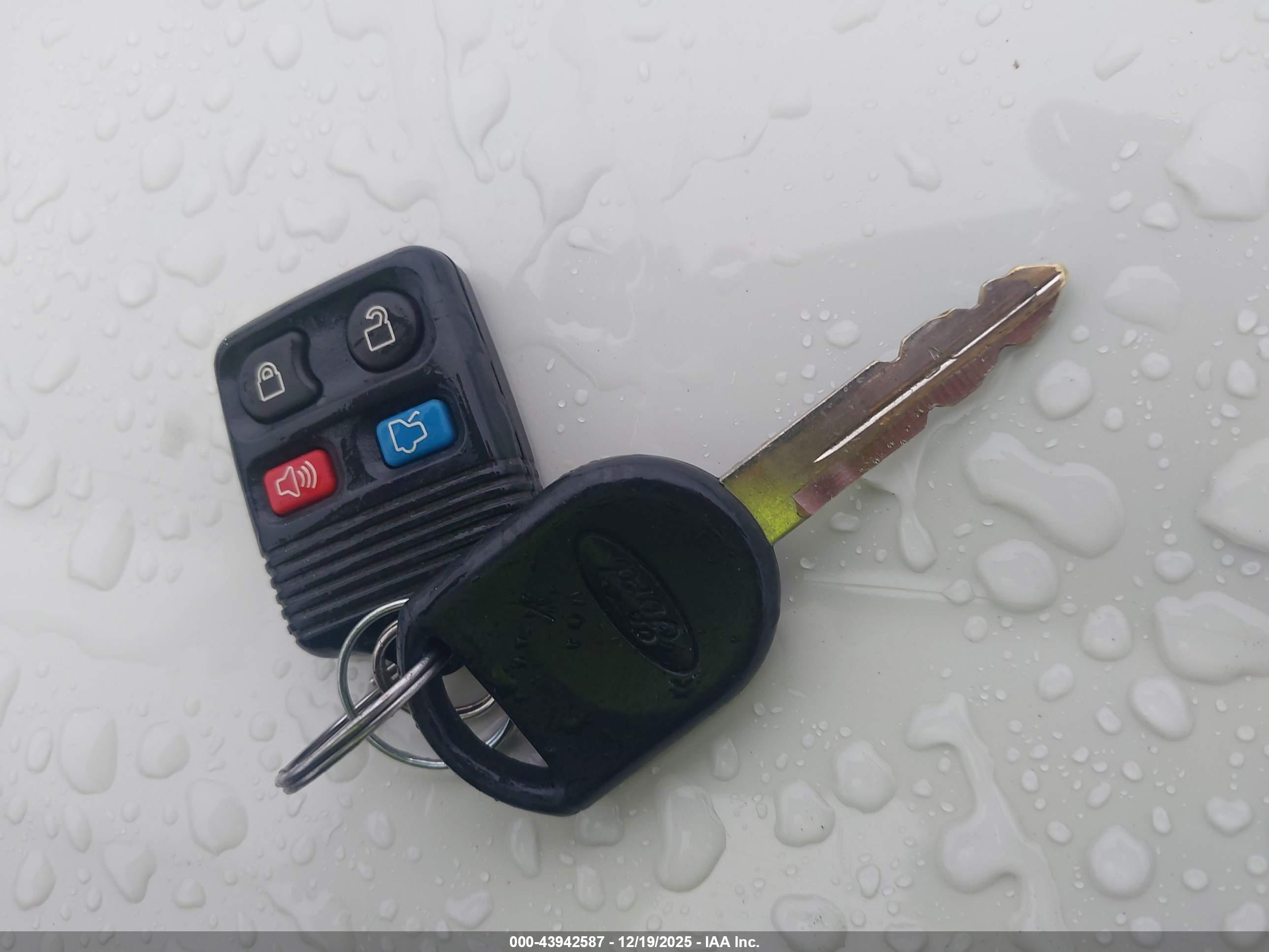 FORD FOCUS image 11