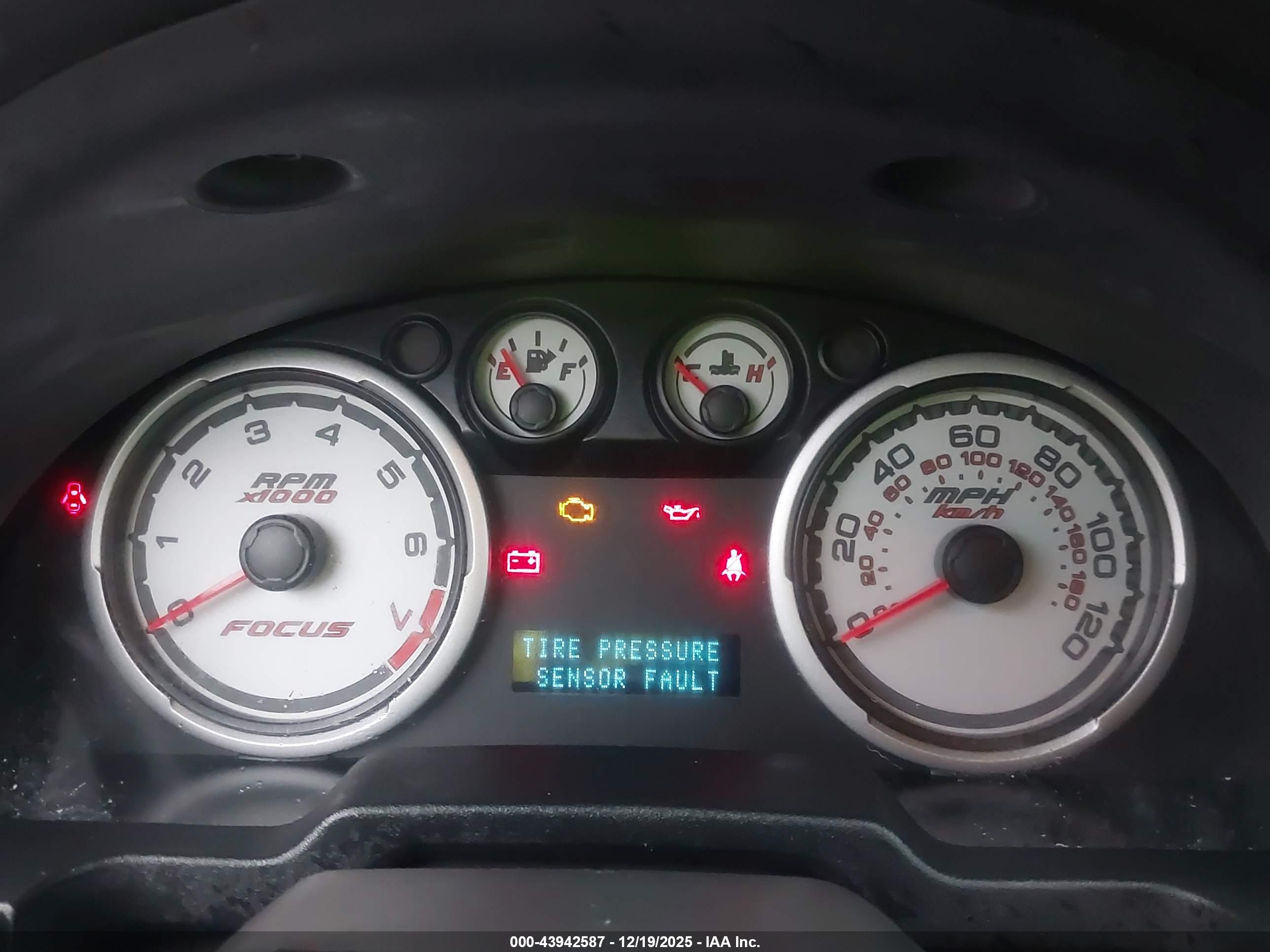 FORD FOCUS image 7
