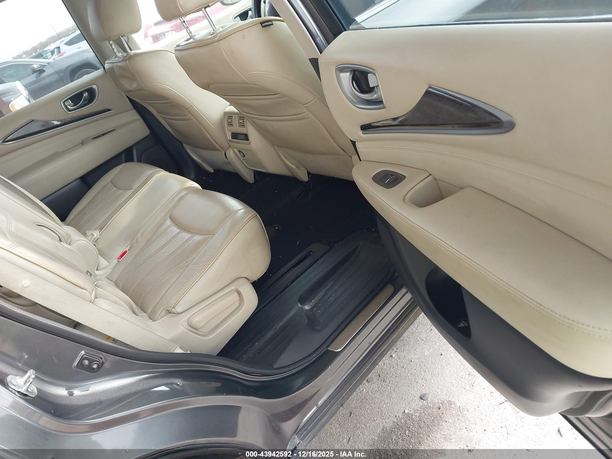 INFINITI QX60 image 8