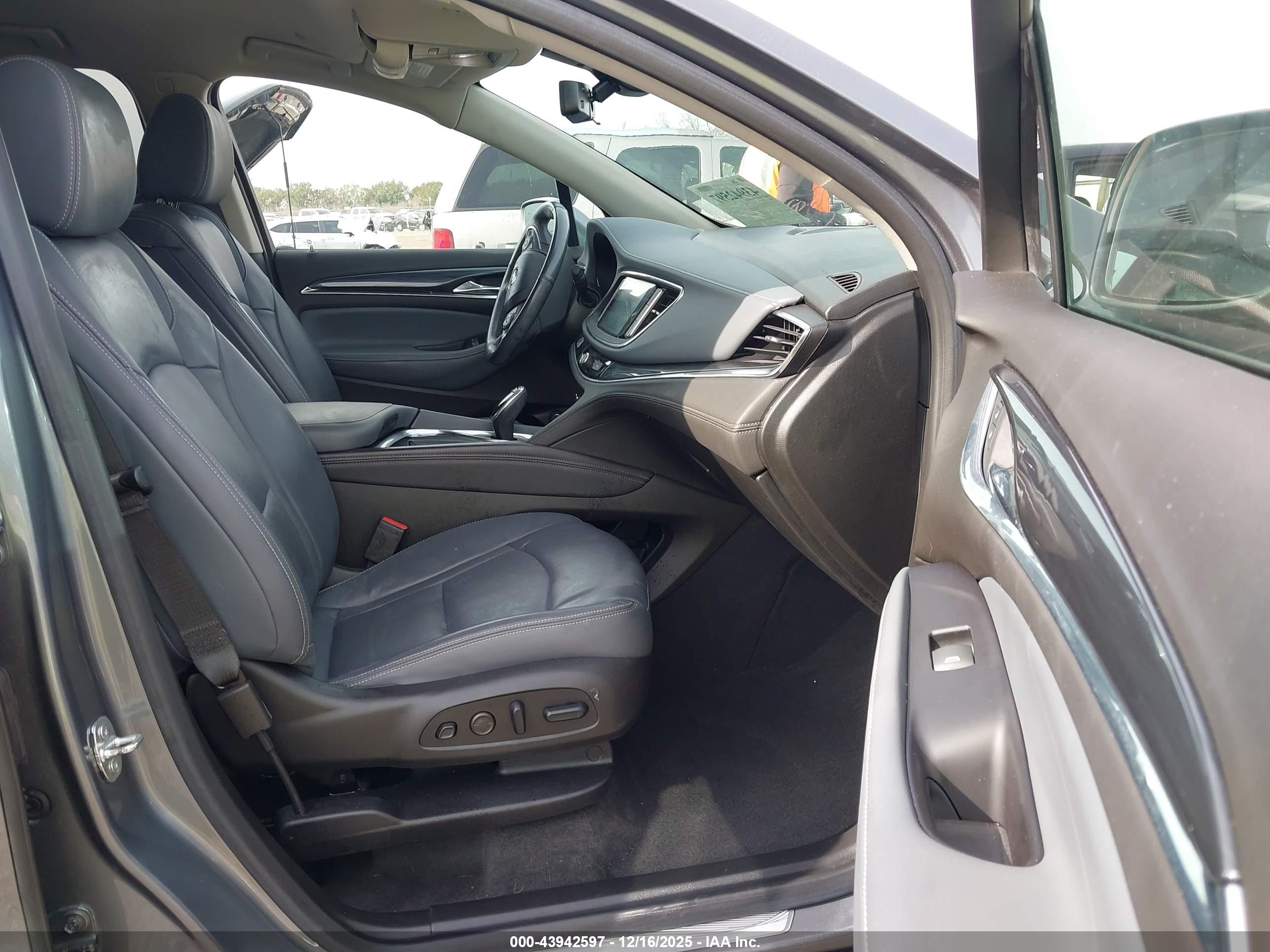 BUICK ENCLAVE image 5