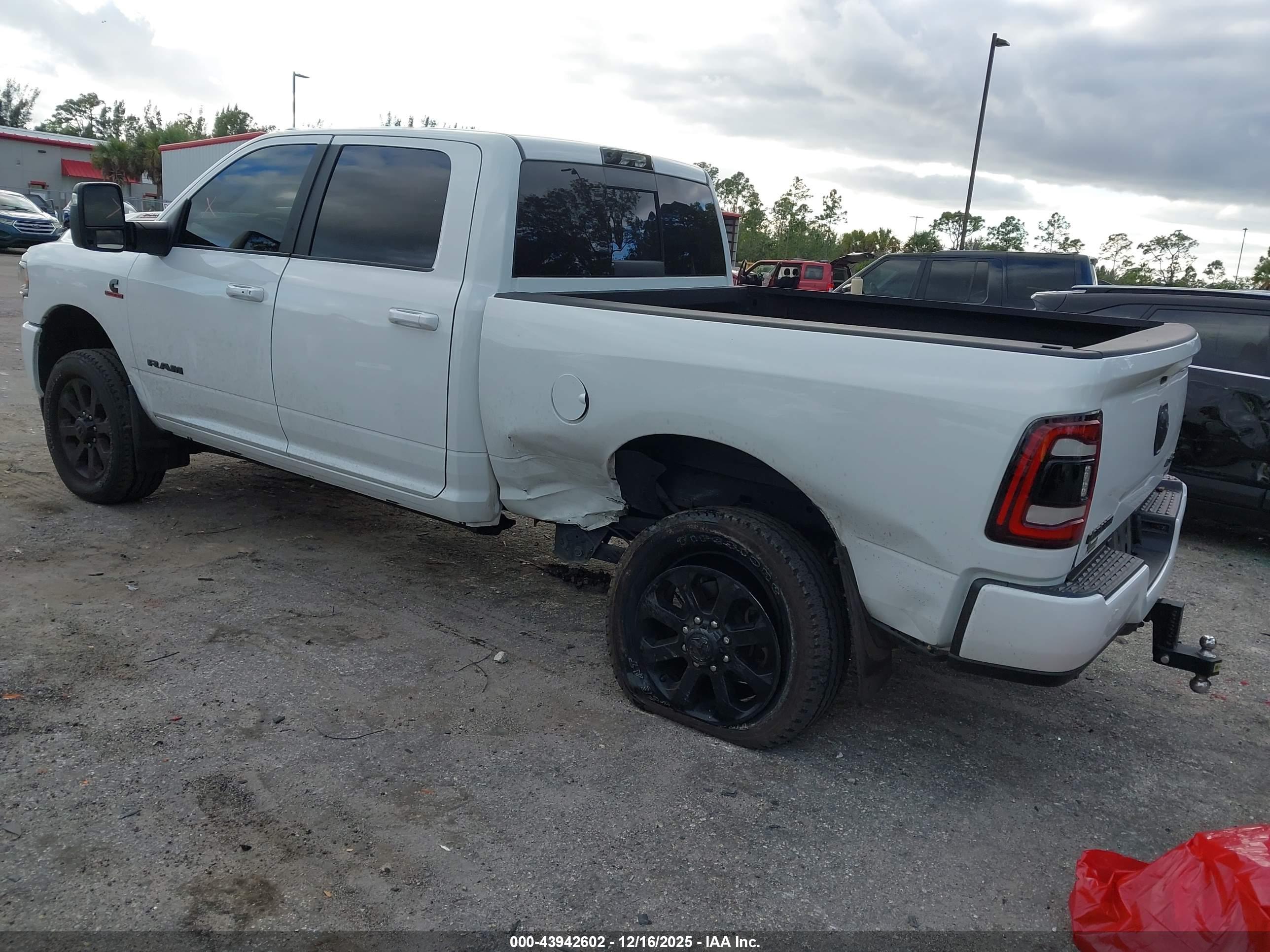 RAM 2500 image 3