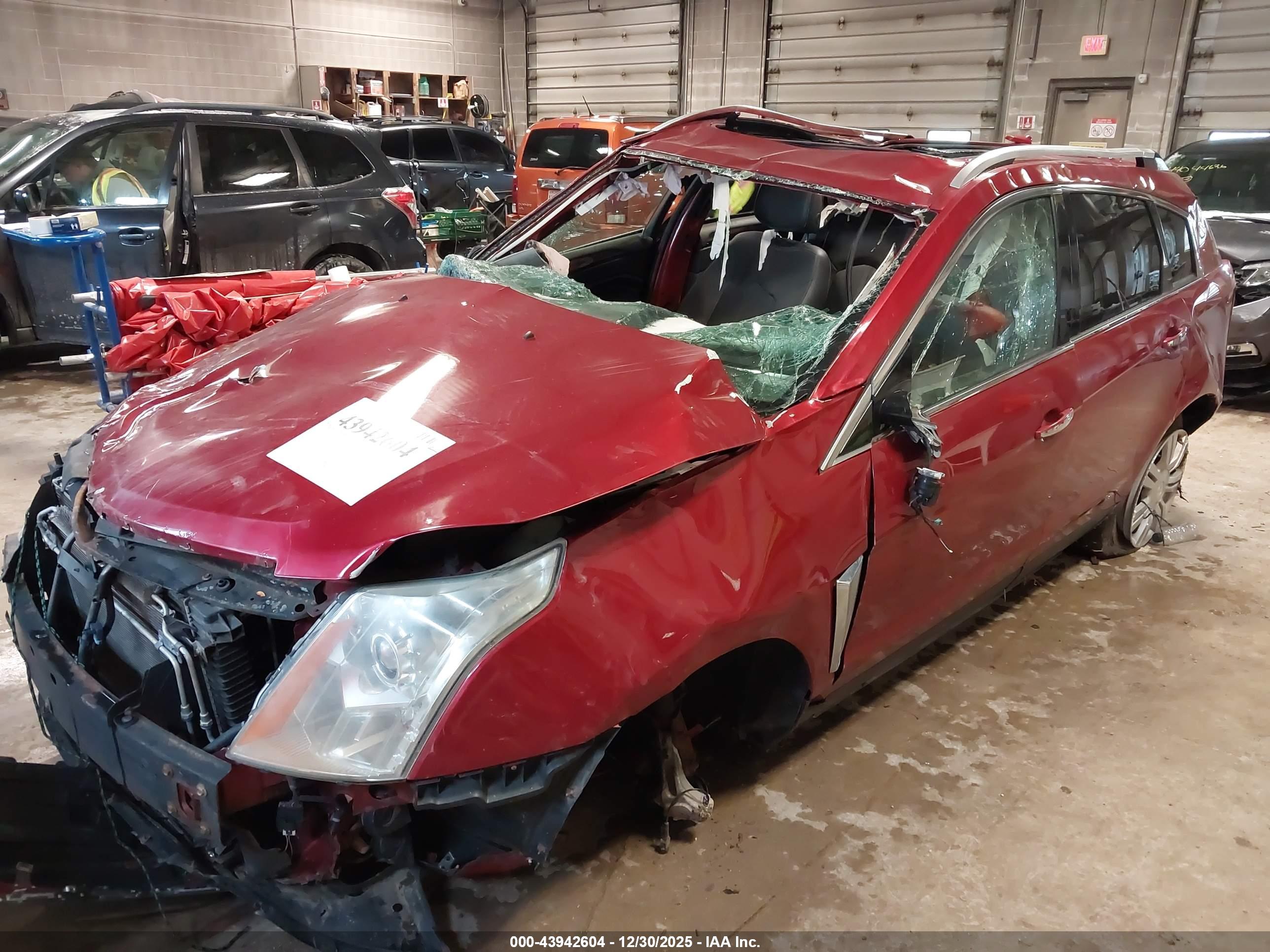 CADILLAC SRX image 2
