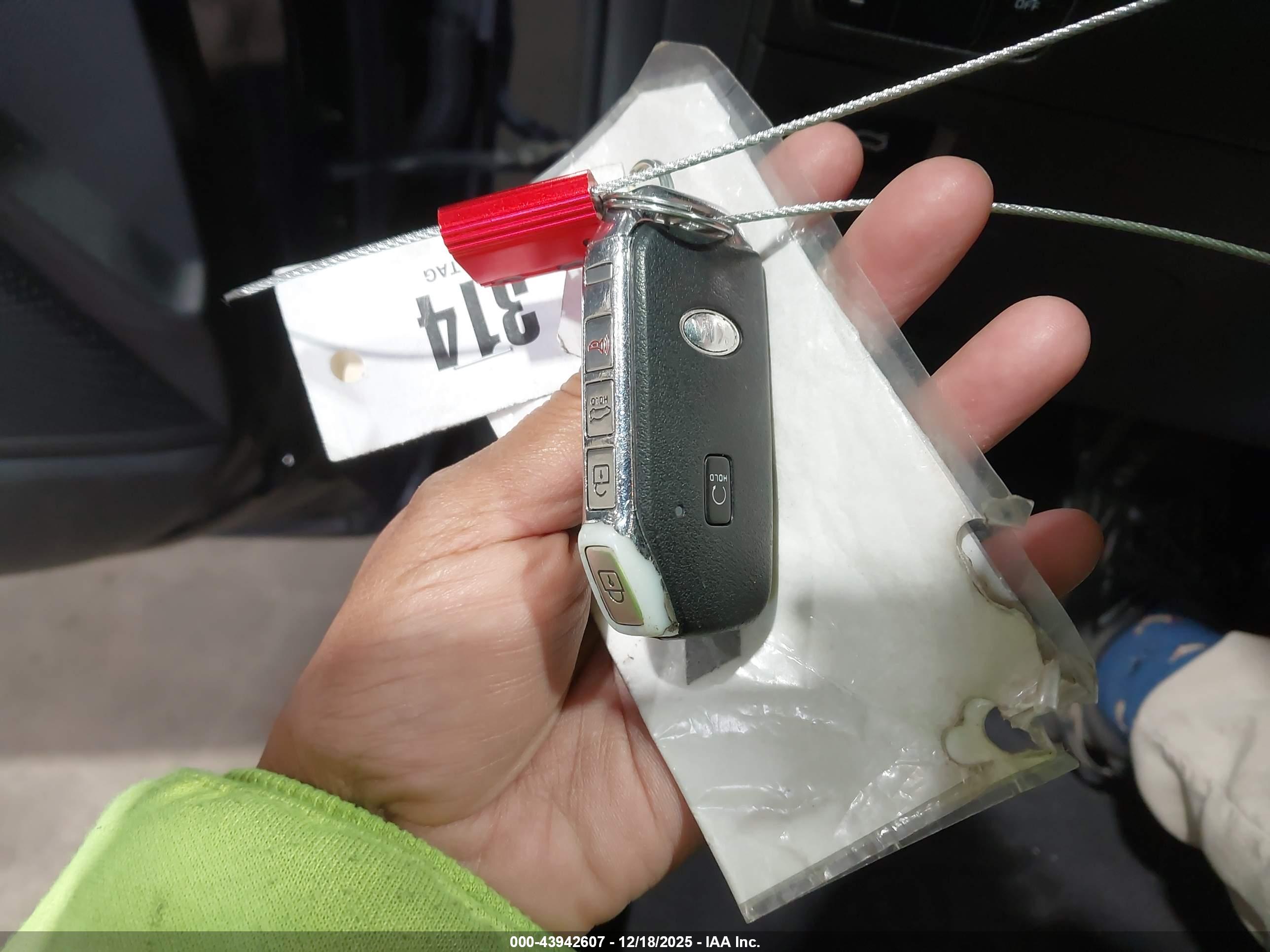 KIA K5 image 11