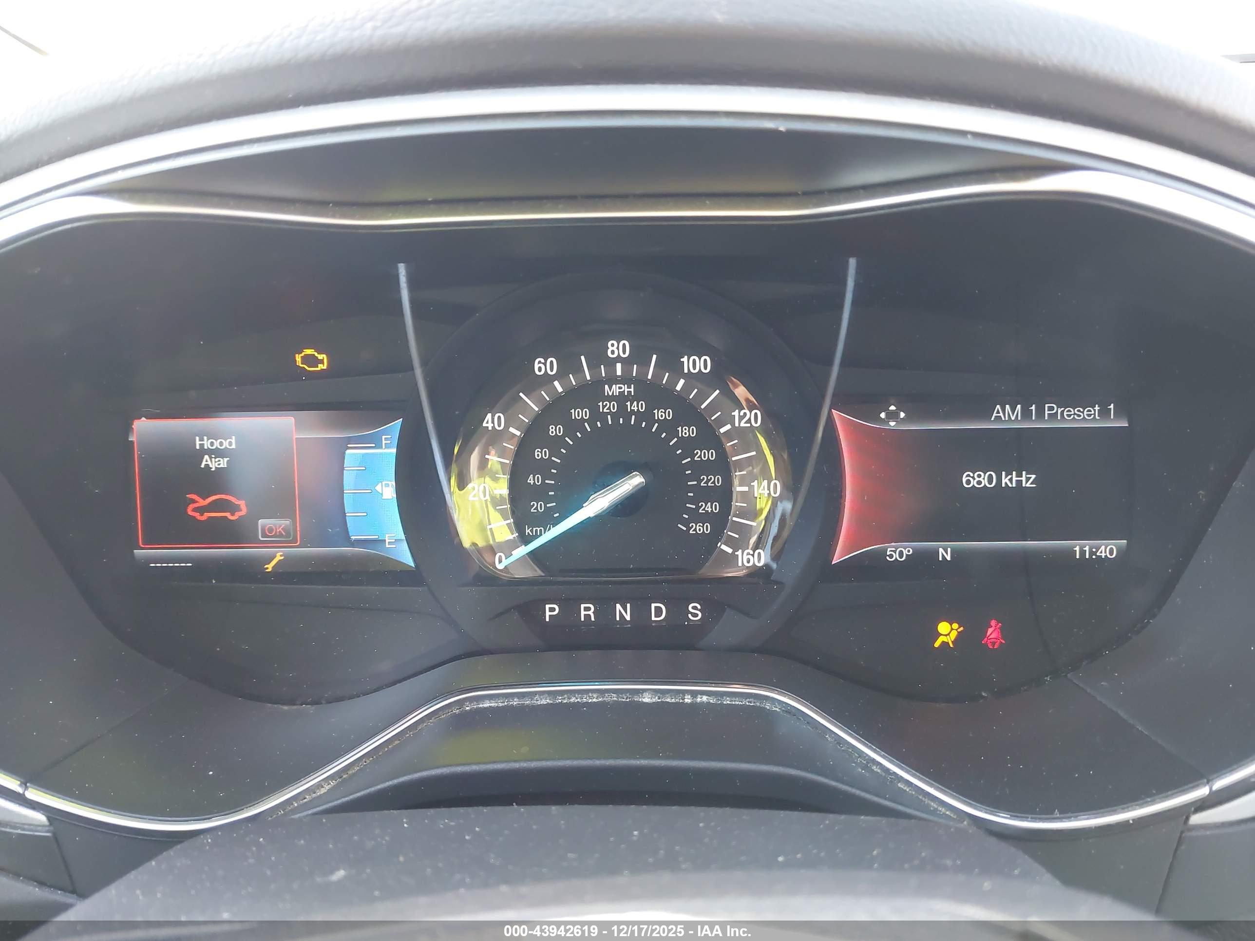 FORD FUSION image 7