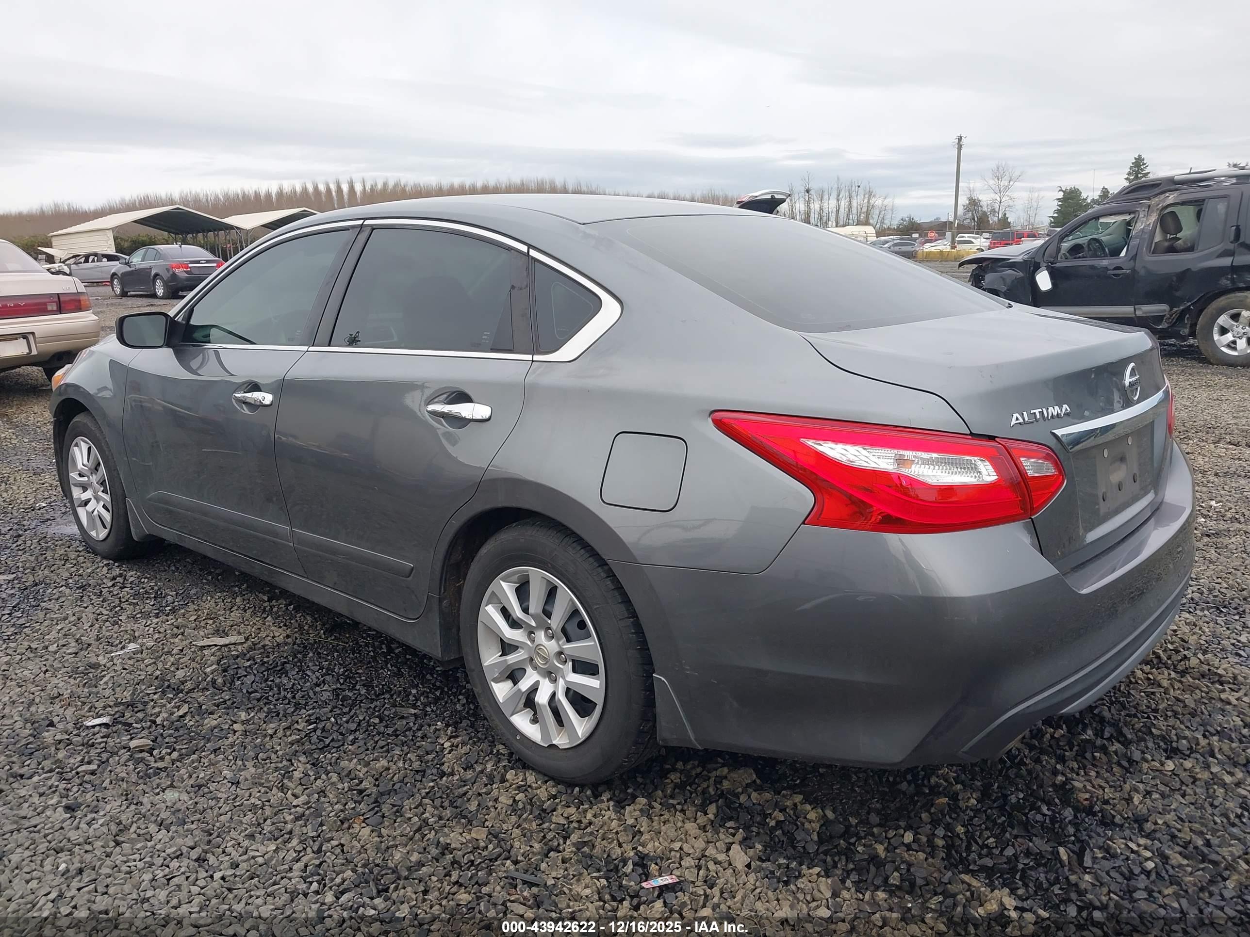 NISSAN ALTIMA image 3