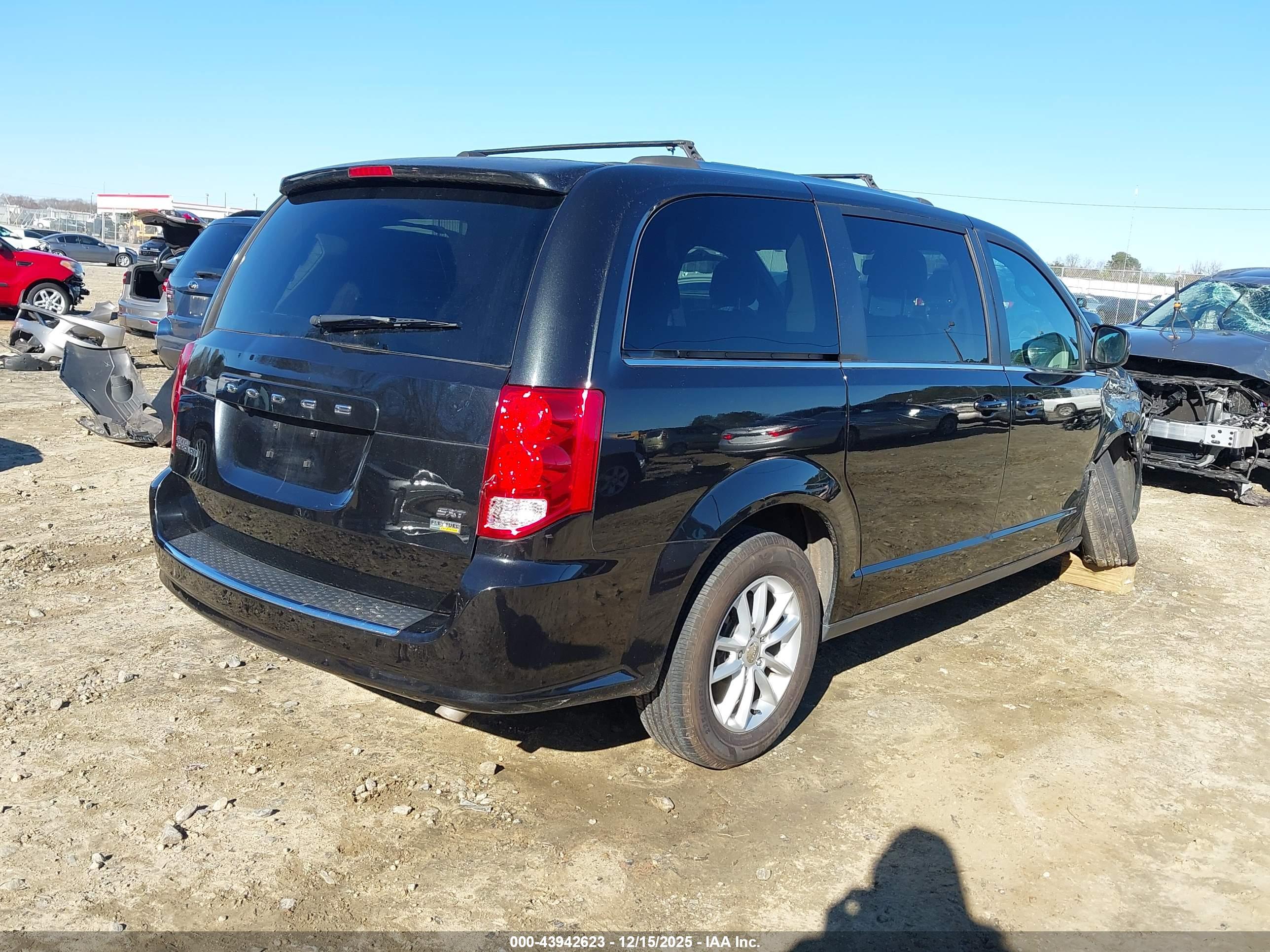 DODGE GRAND image 4