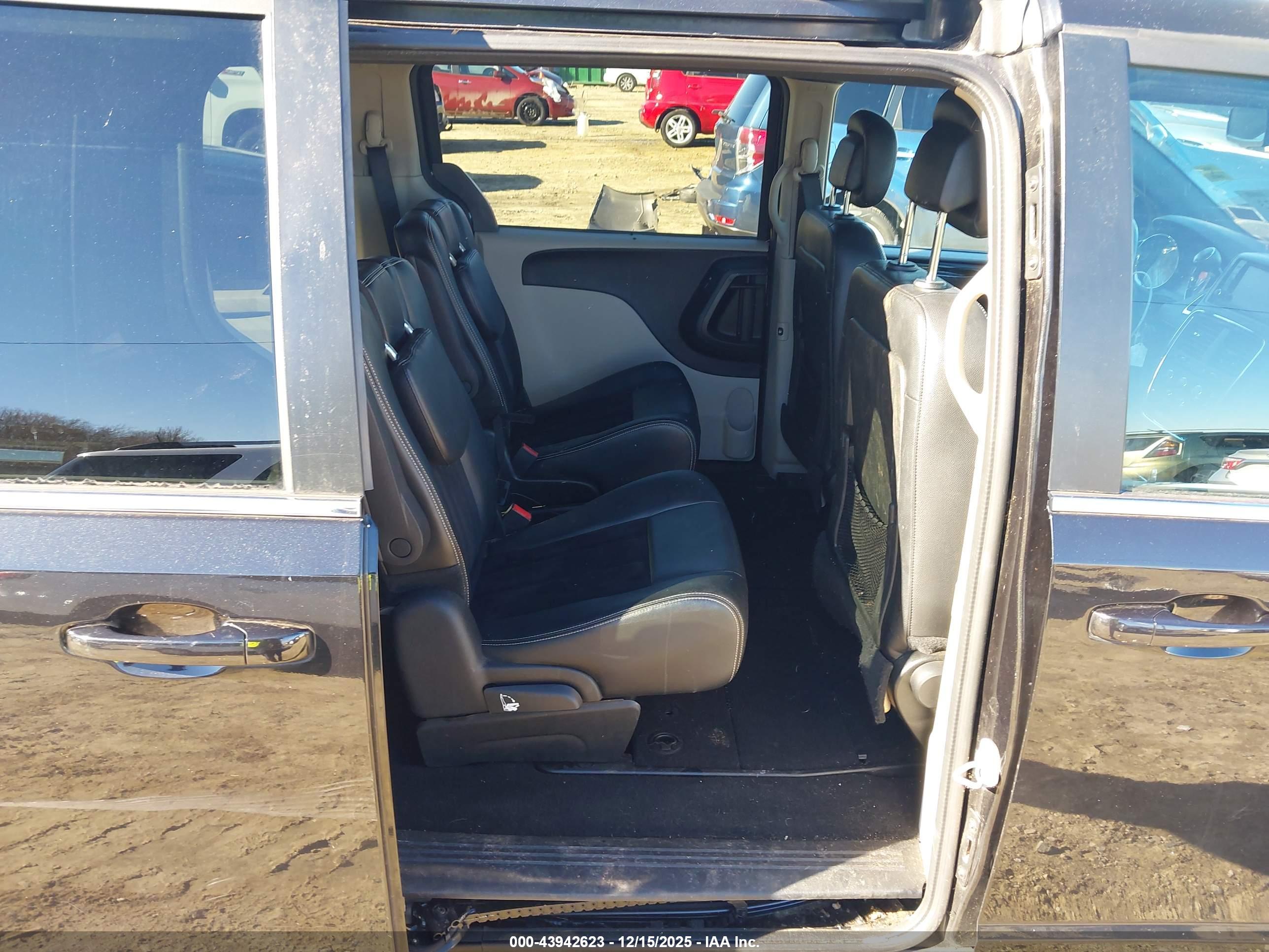 DODGE GRAND image 8