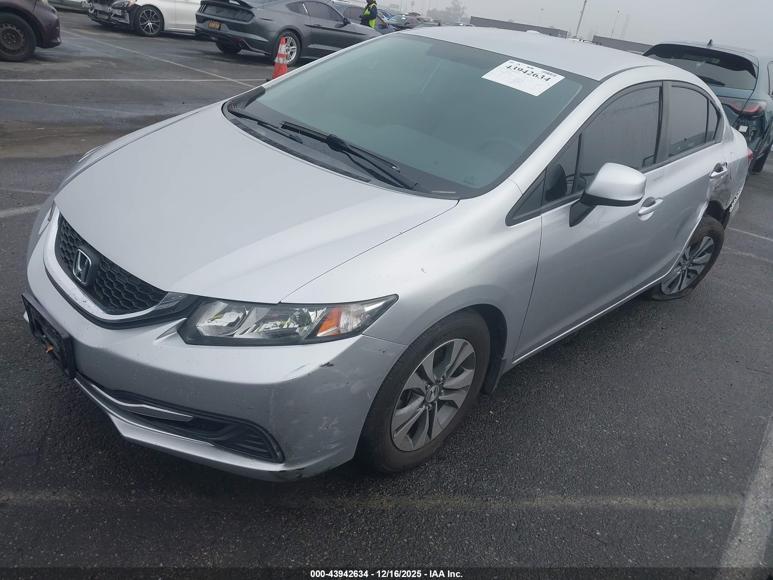 HONDA CIVIC image 2