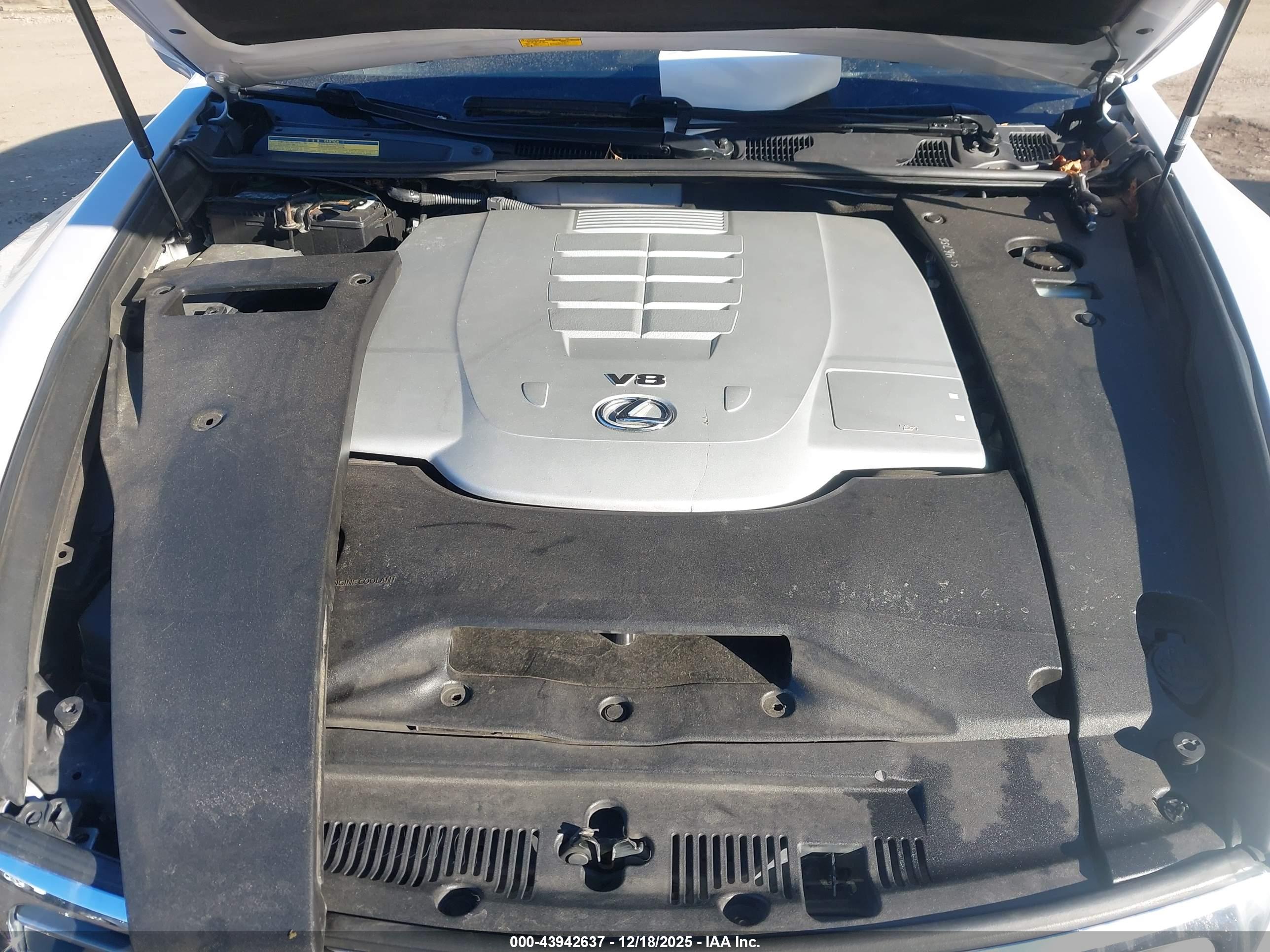 LEXUS LS image 10