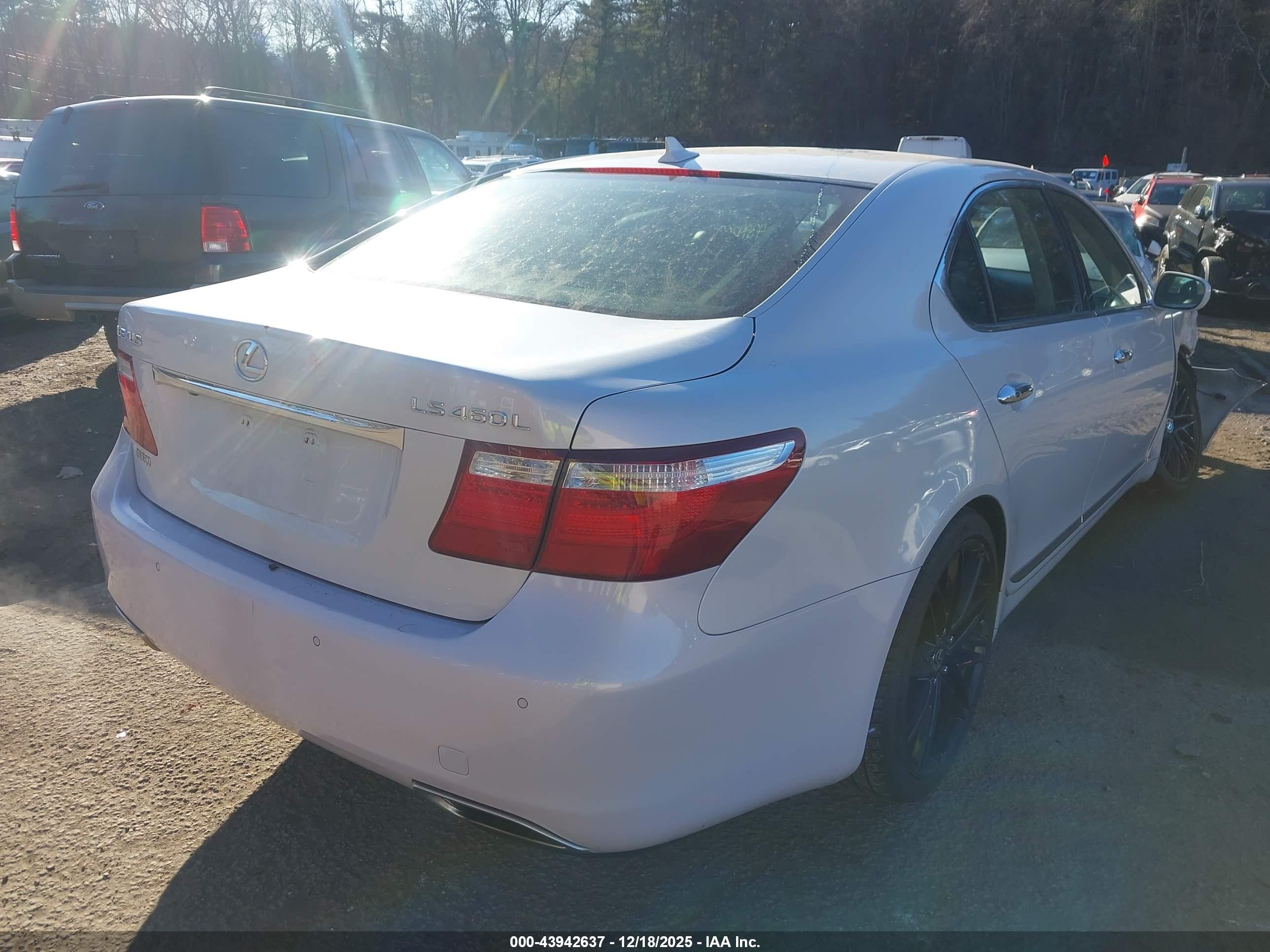 LEXUS LS image 4