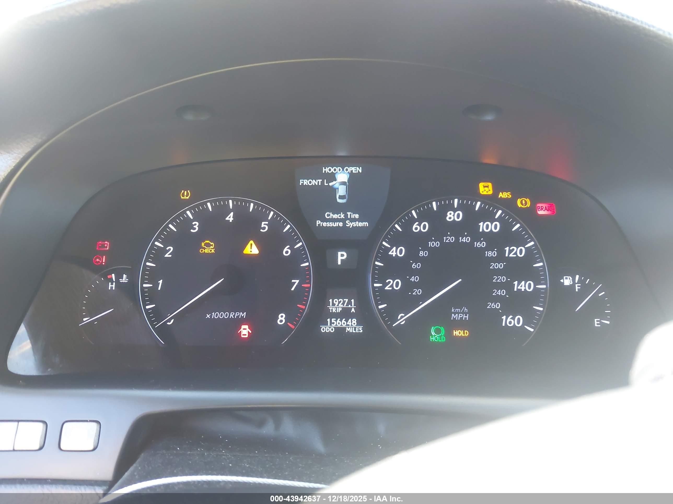 LEXUS LS image 7