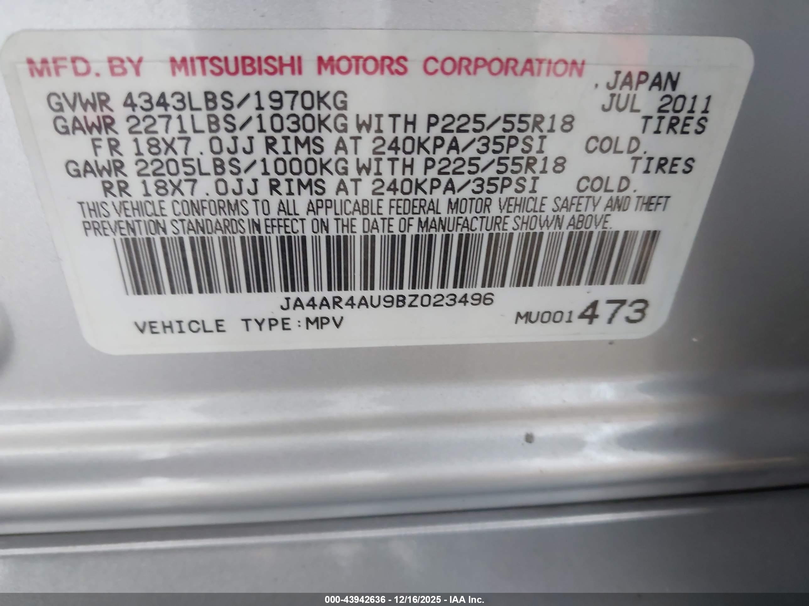 MITSUBISHI OUTLANDER image 9