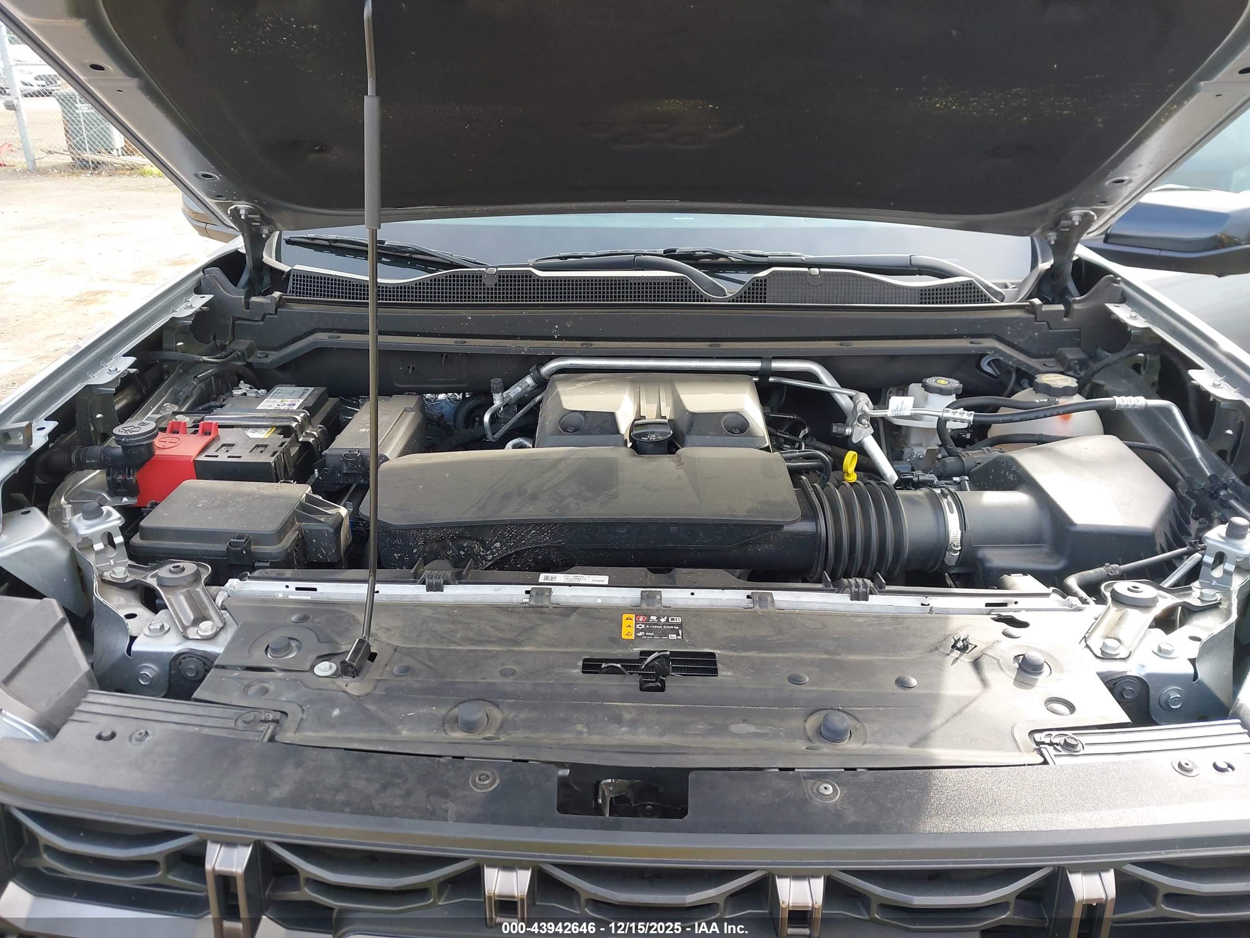 GMC CANYON image 10