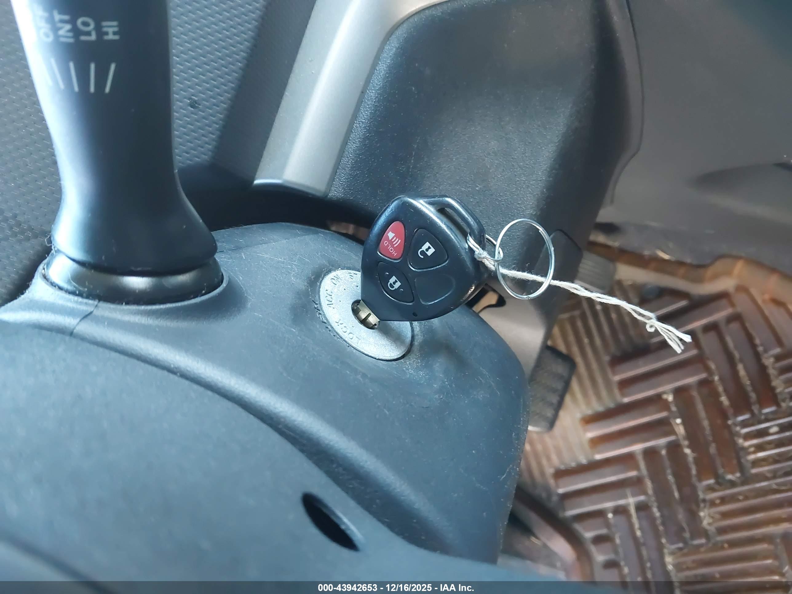 SCION XB image 11