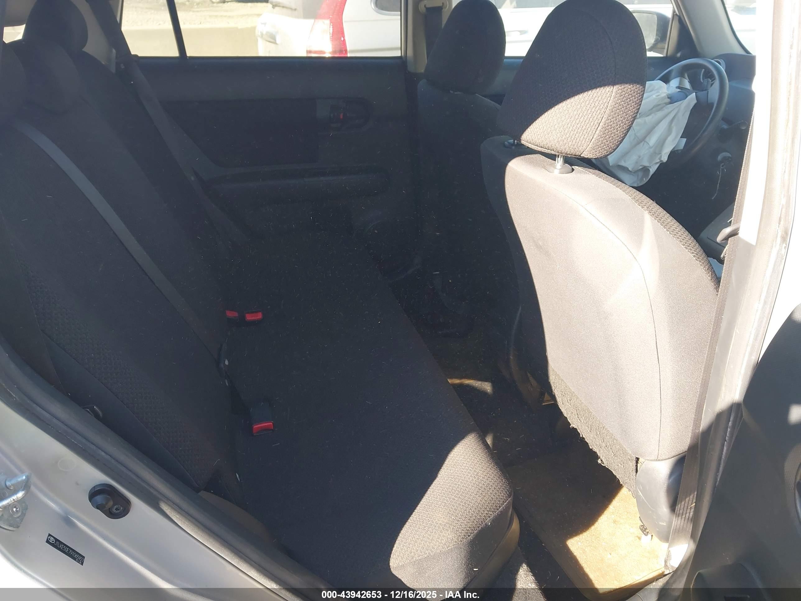 SCION XB image 8