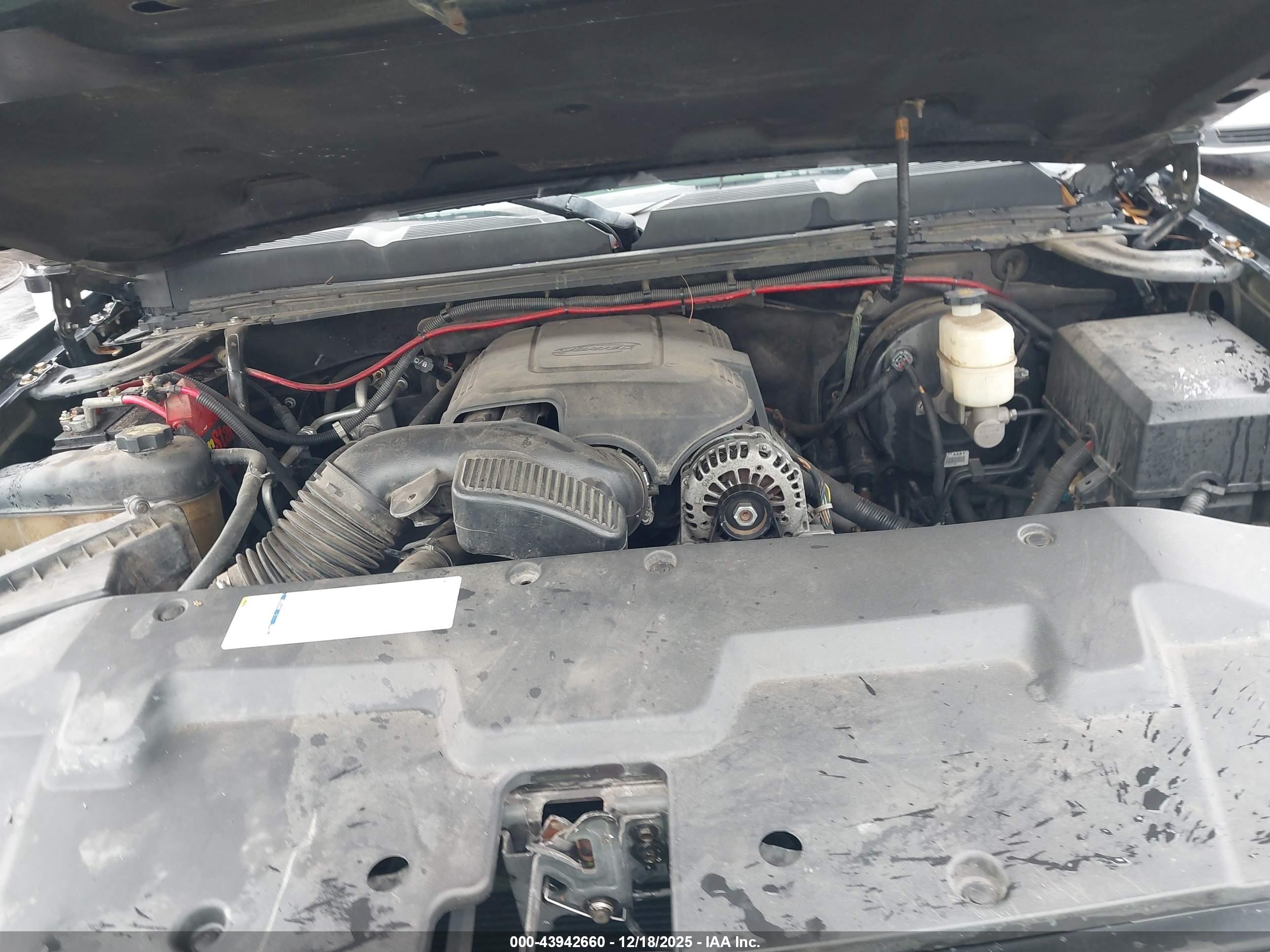 CHEVROLET SILVERADO image 10