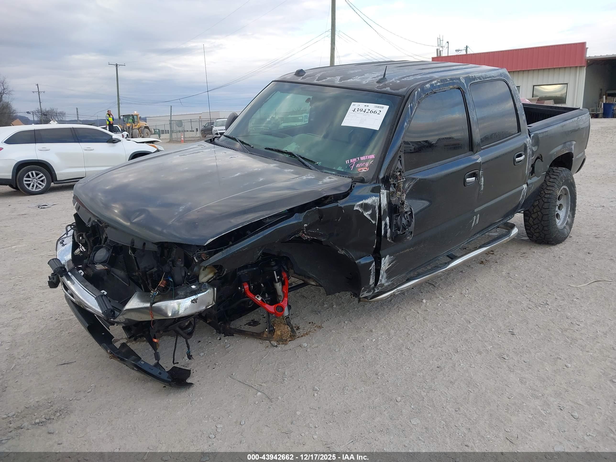 GMC SIERRA image 2