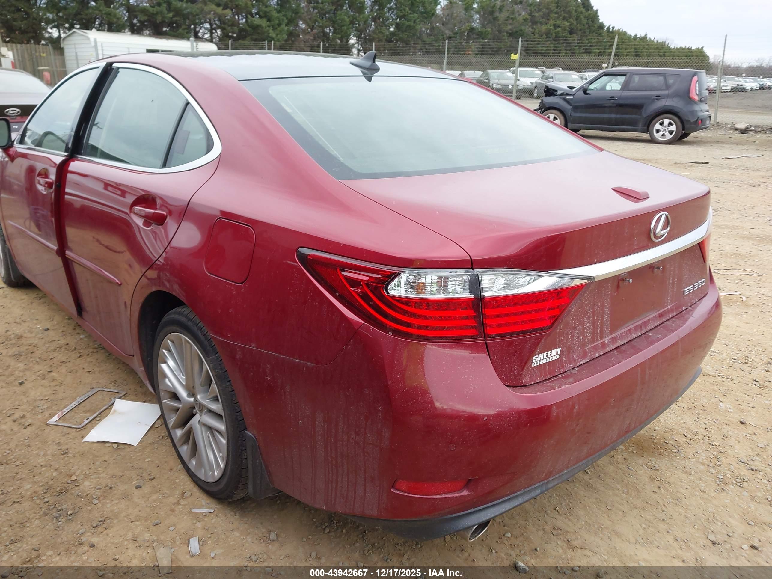 LEXUS ES image 3