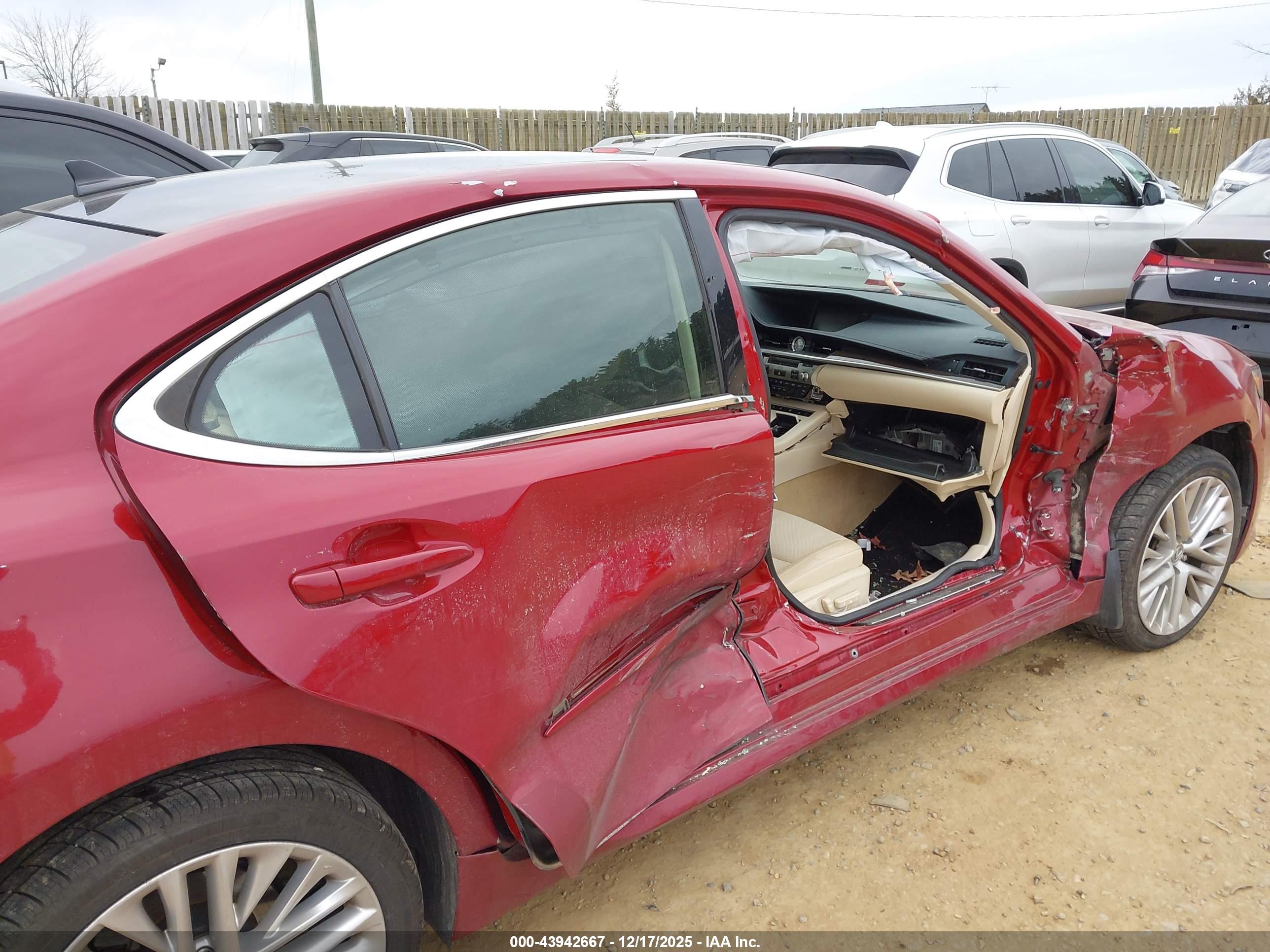LEXUS ES image 6