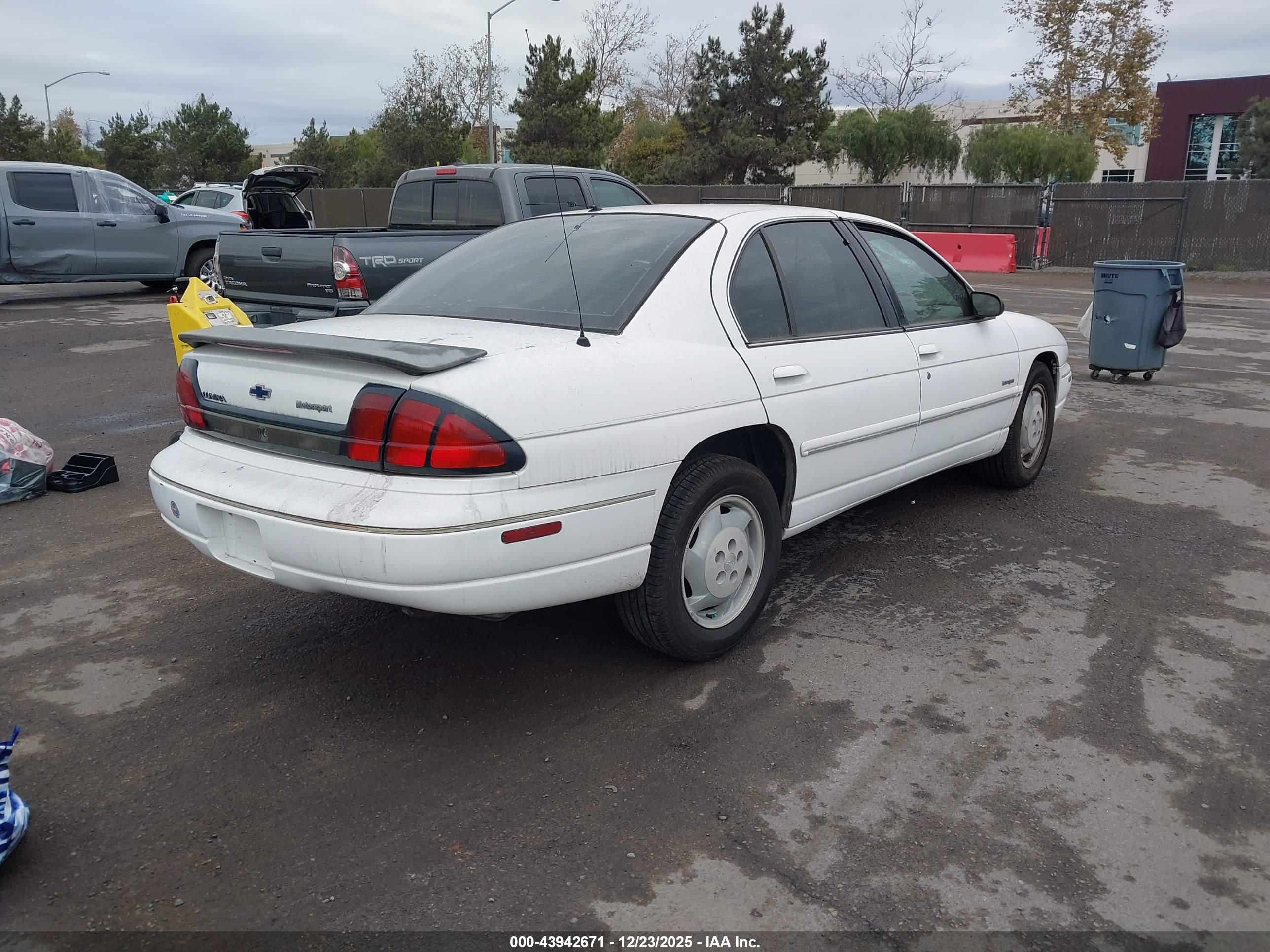 CHEVROLET LUMINA image 4