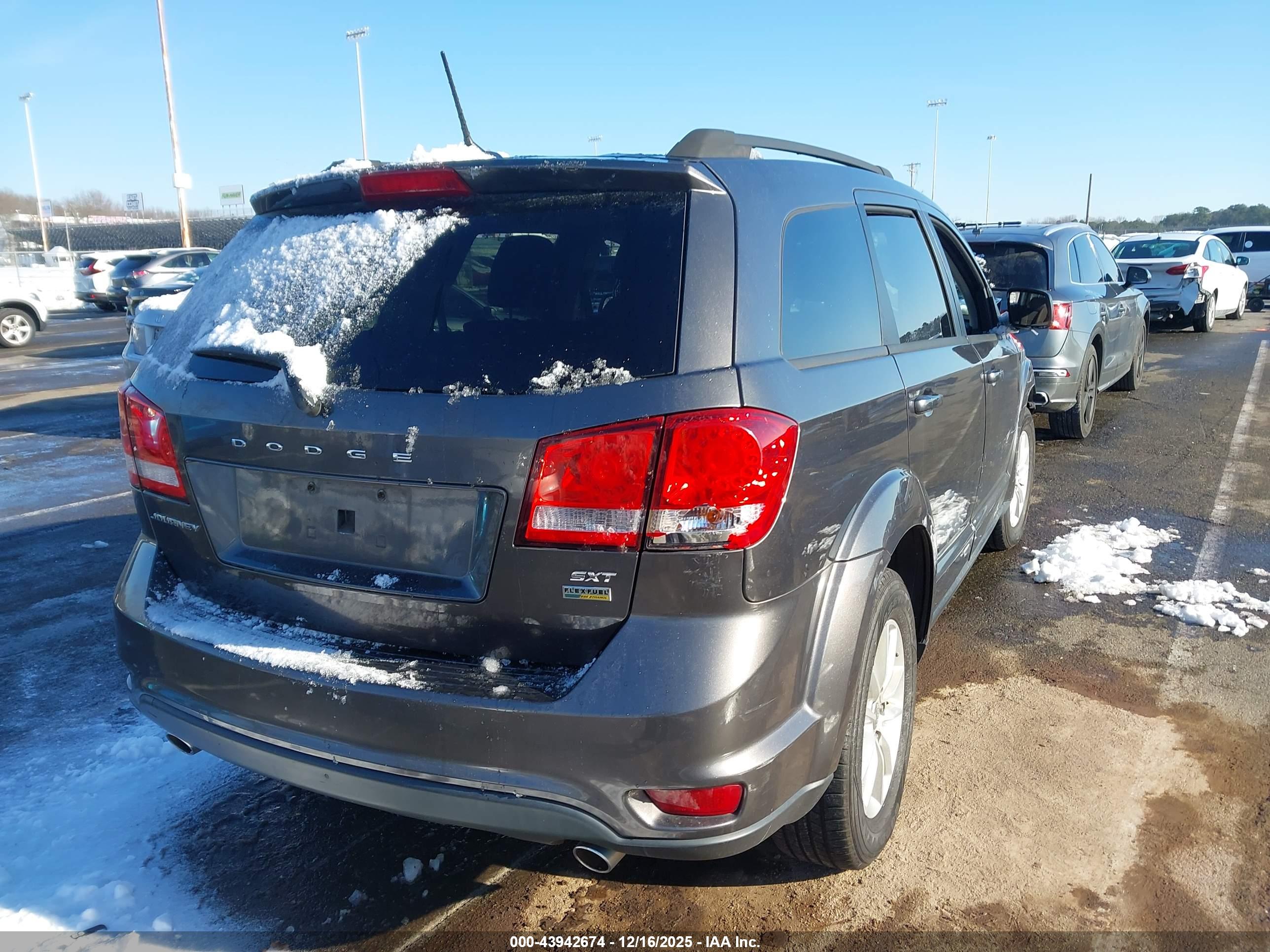 DODGE JOURNEY image 4