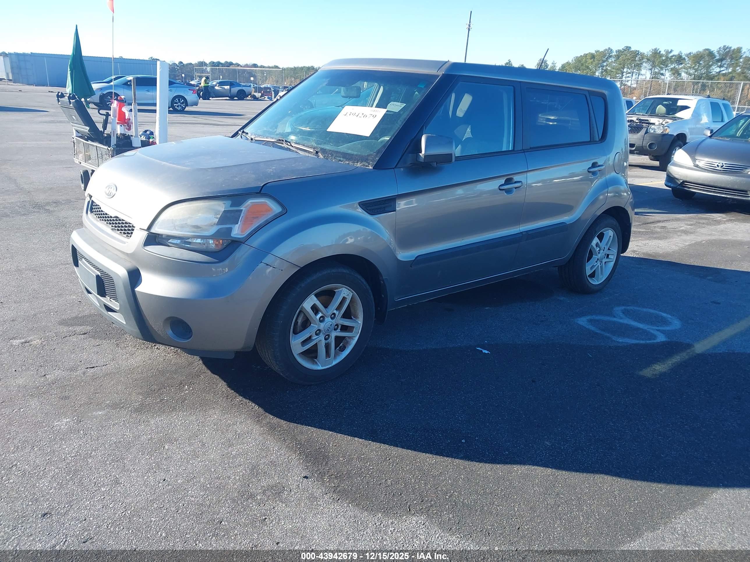 KIA SOUL image 2