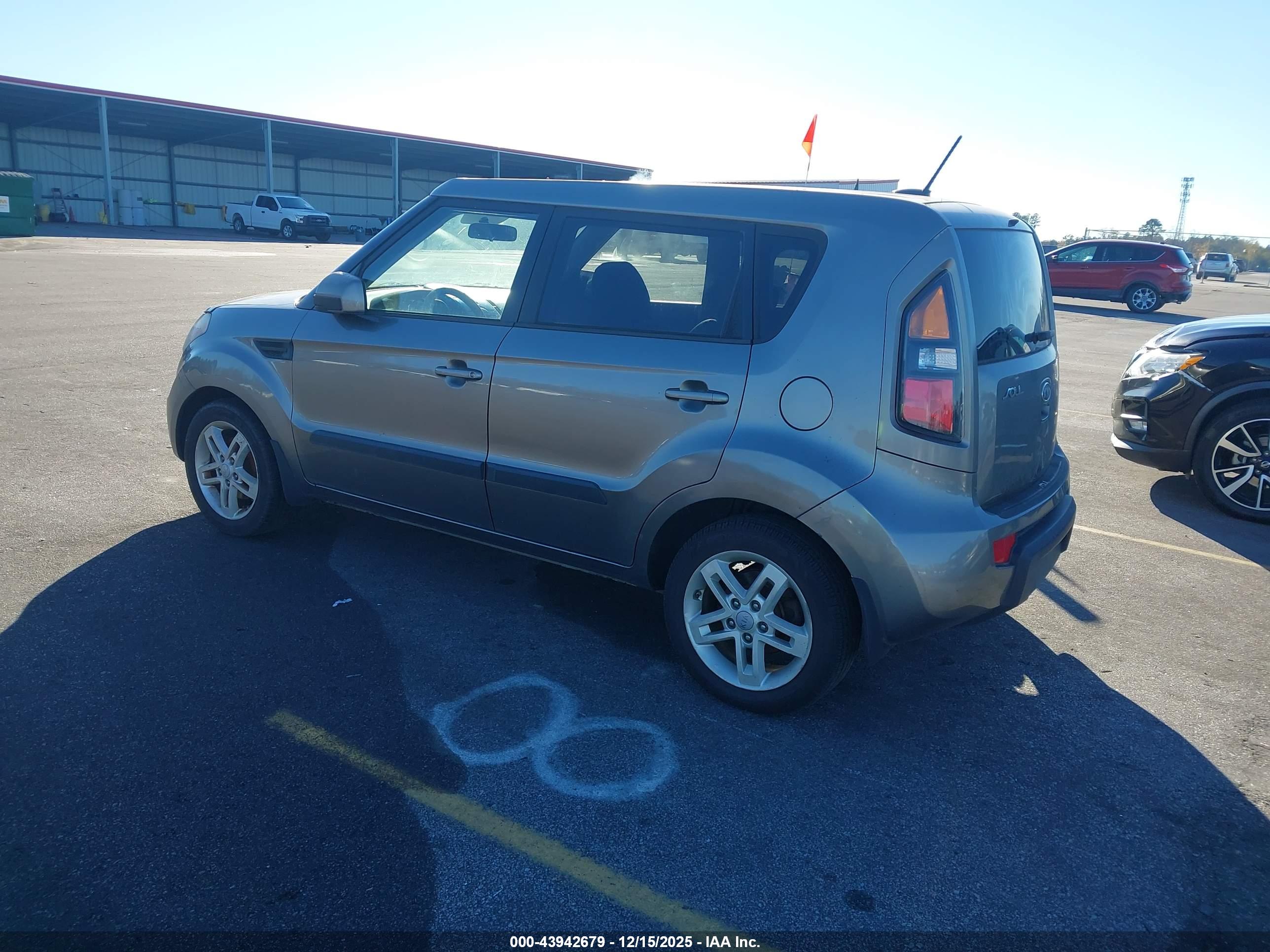 KIA SOUL image 3