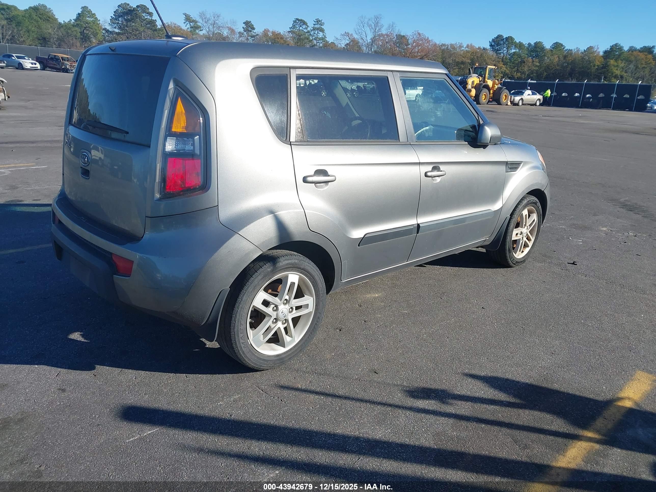 KIA SOUL image 4