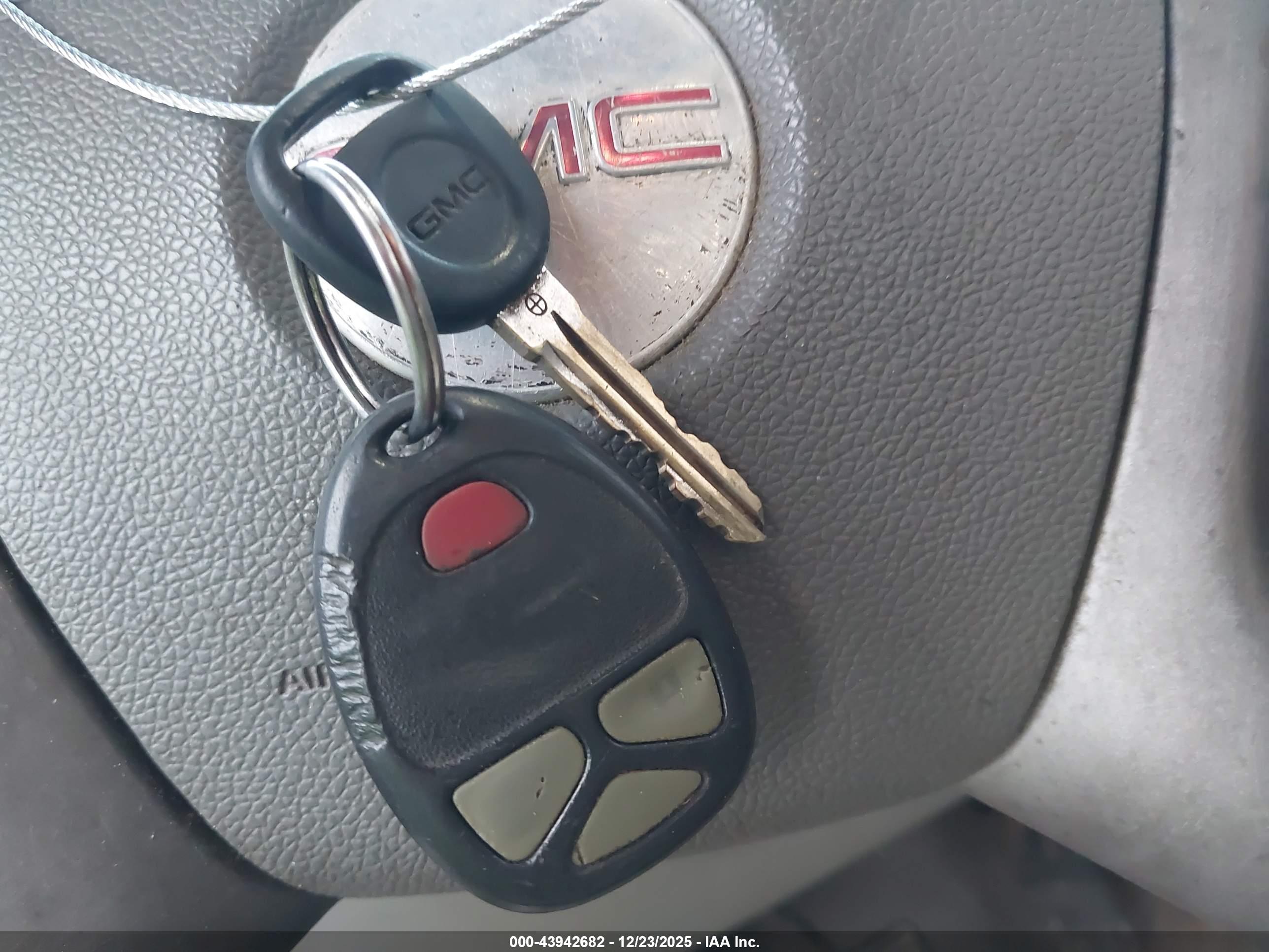 GMC SIERRA image 11