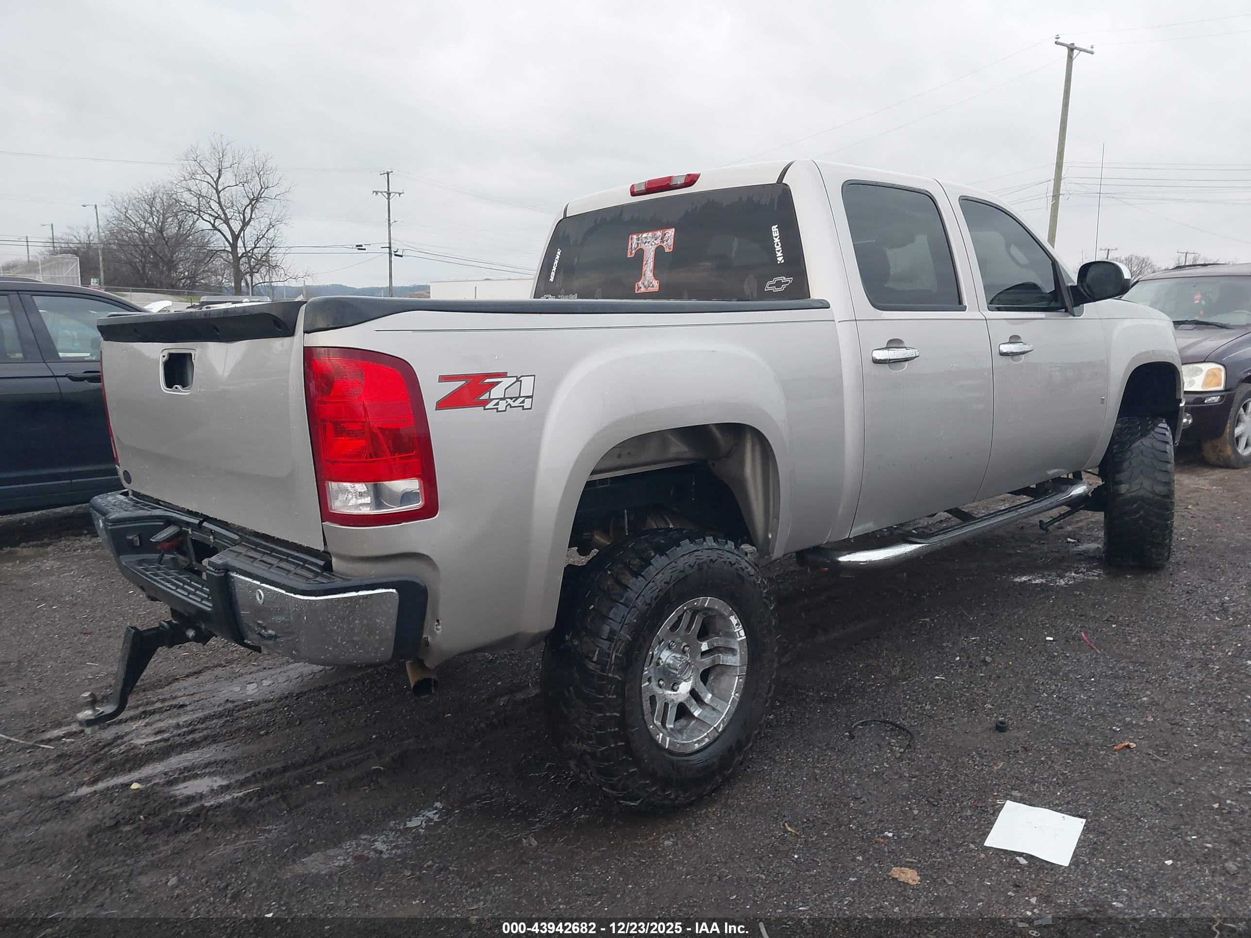 GMC SIERRA image 4