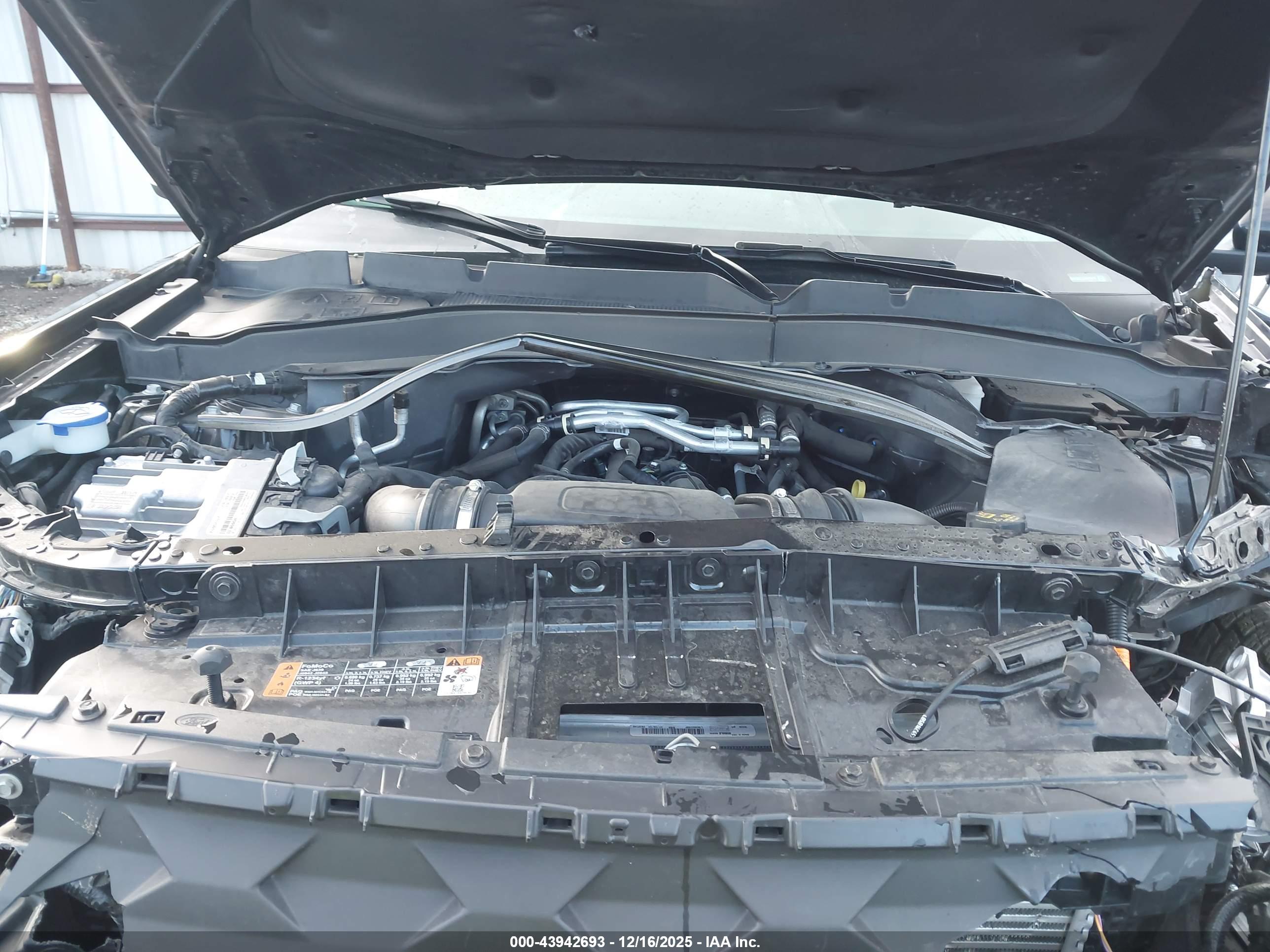 FORD EXPLORER image 10