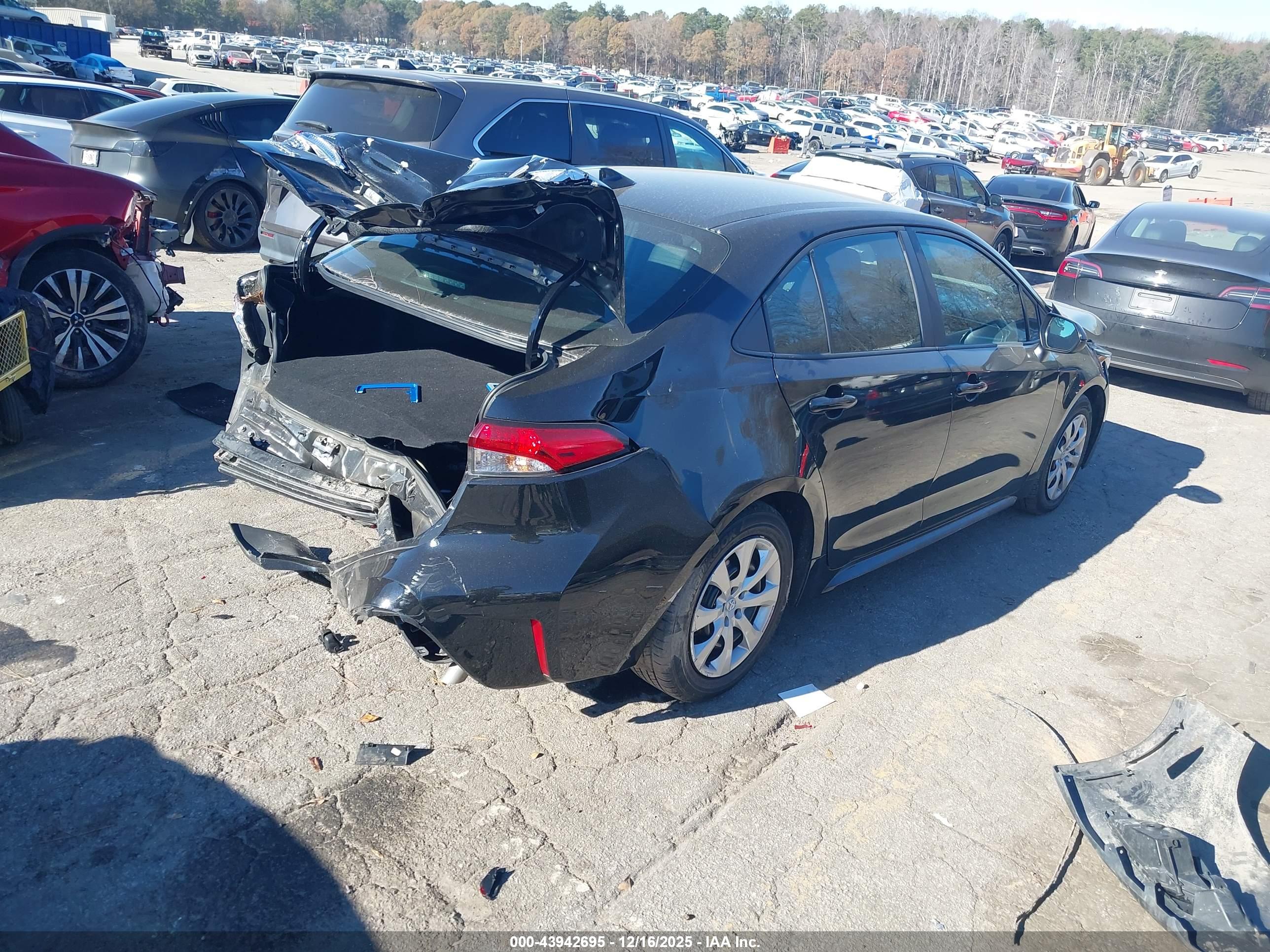 TOYOTA COROLLA image 4