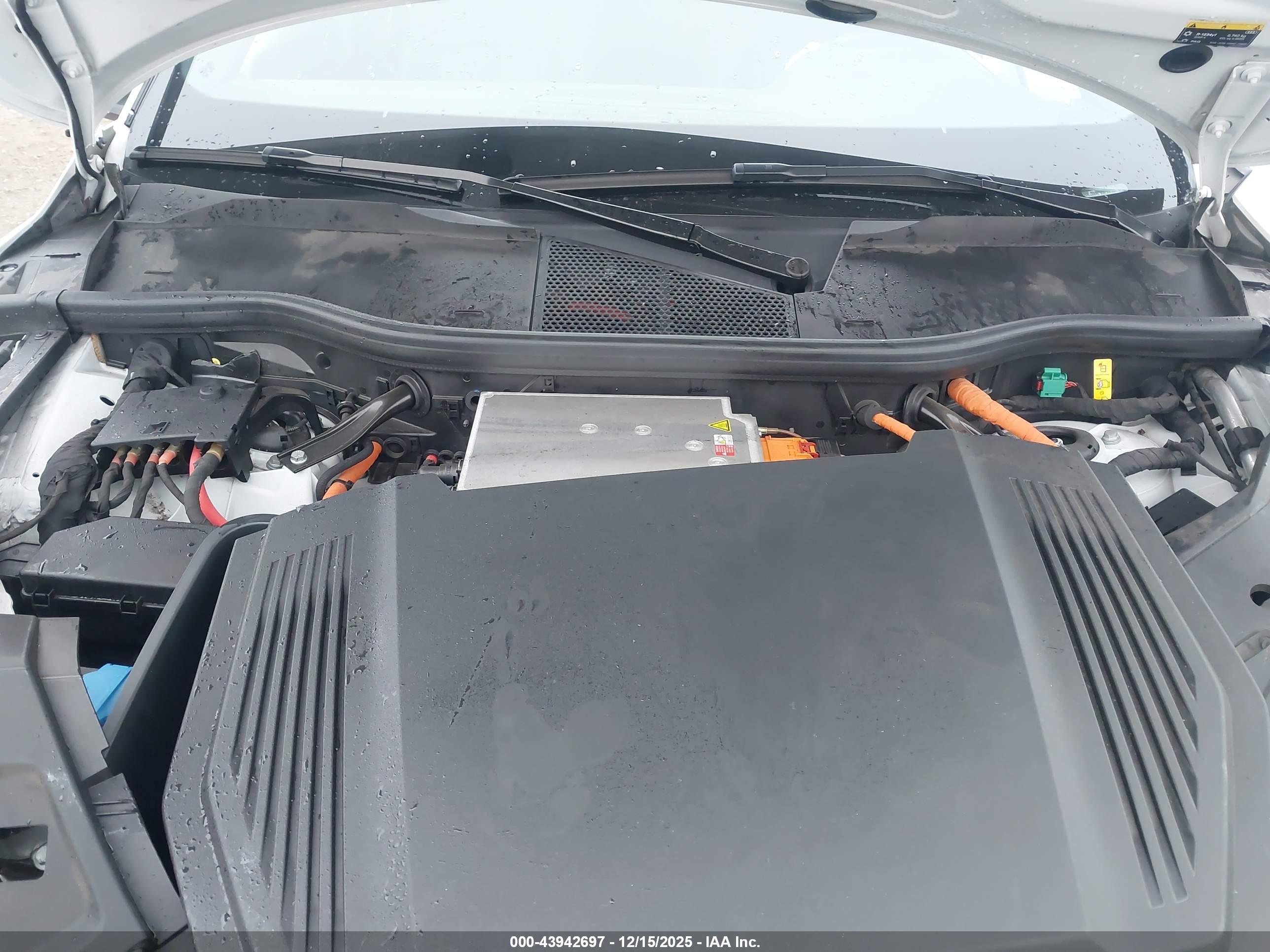 AUDI E-TRON image 10
