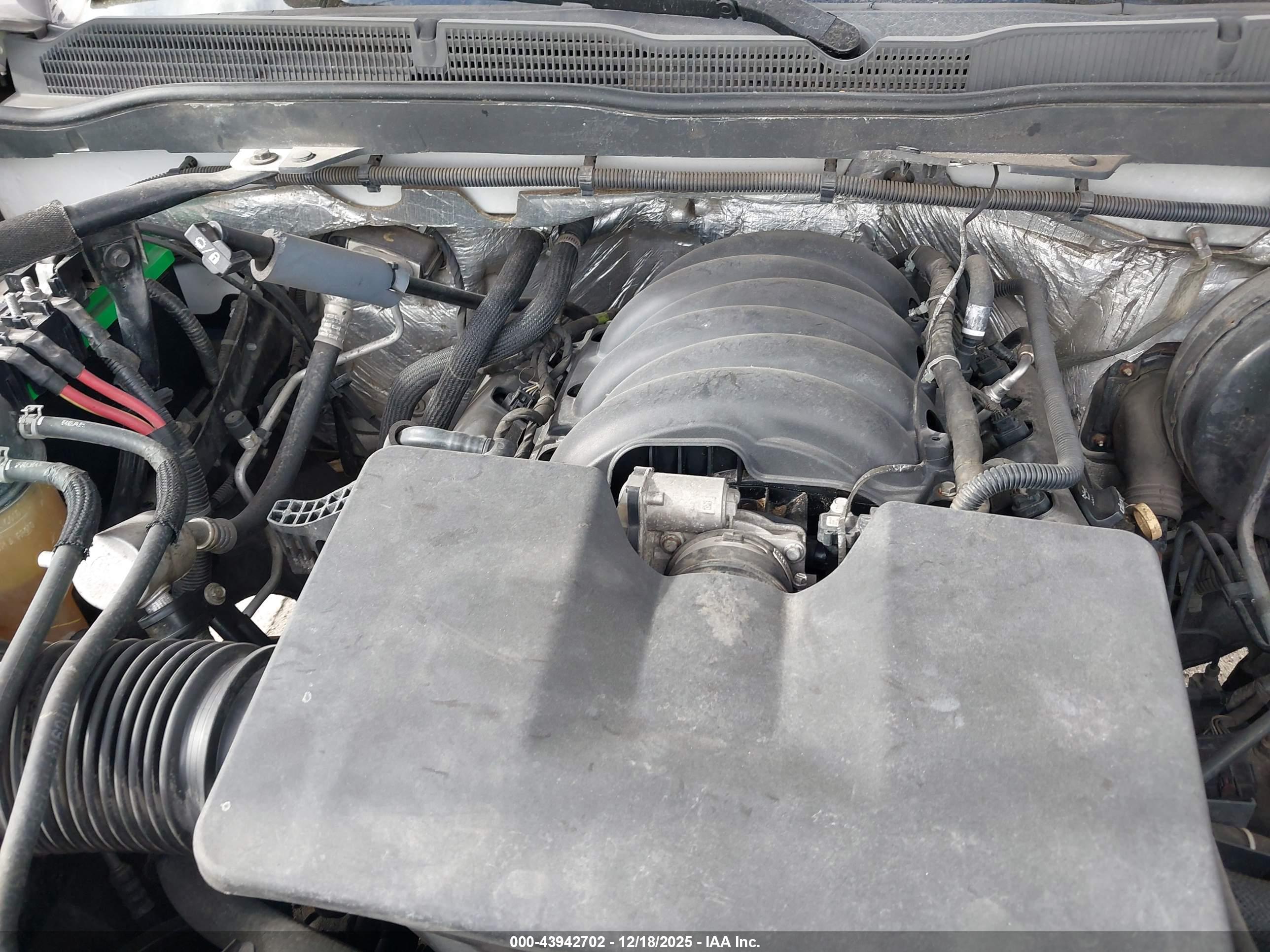 CHEVROLET SILVERADO image 10