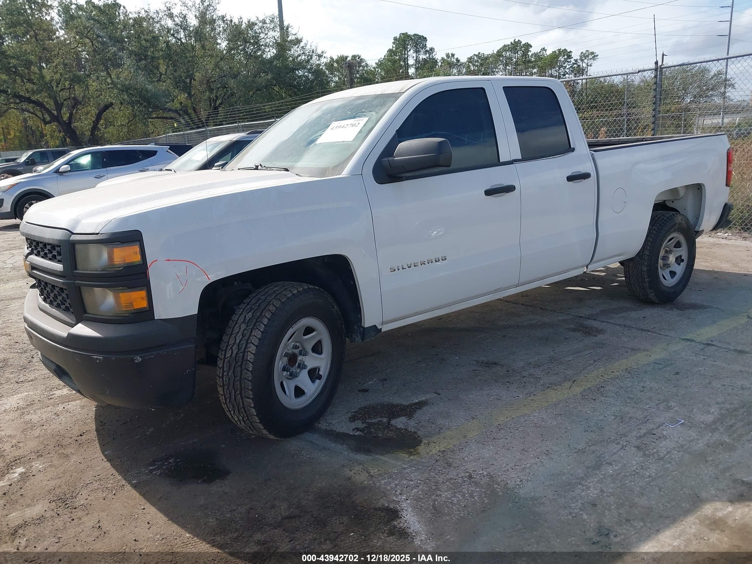 CHEVROLET SILVERADO image 2