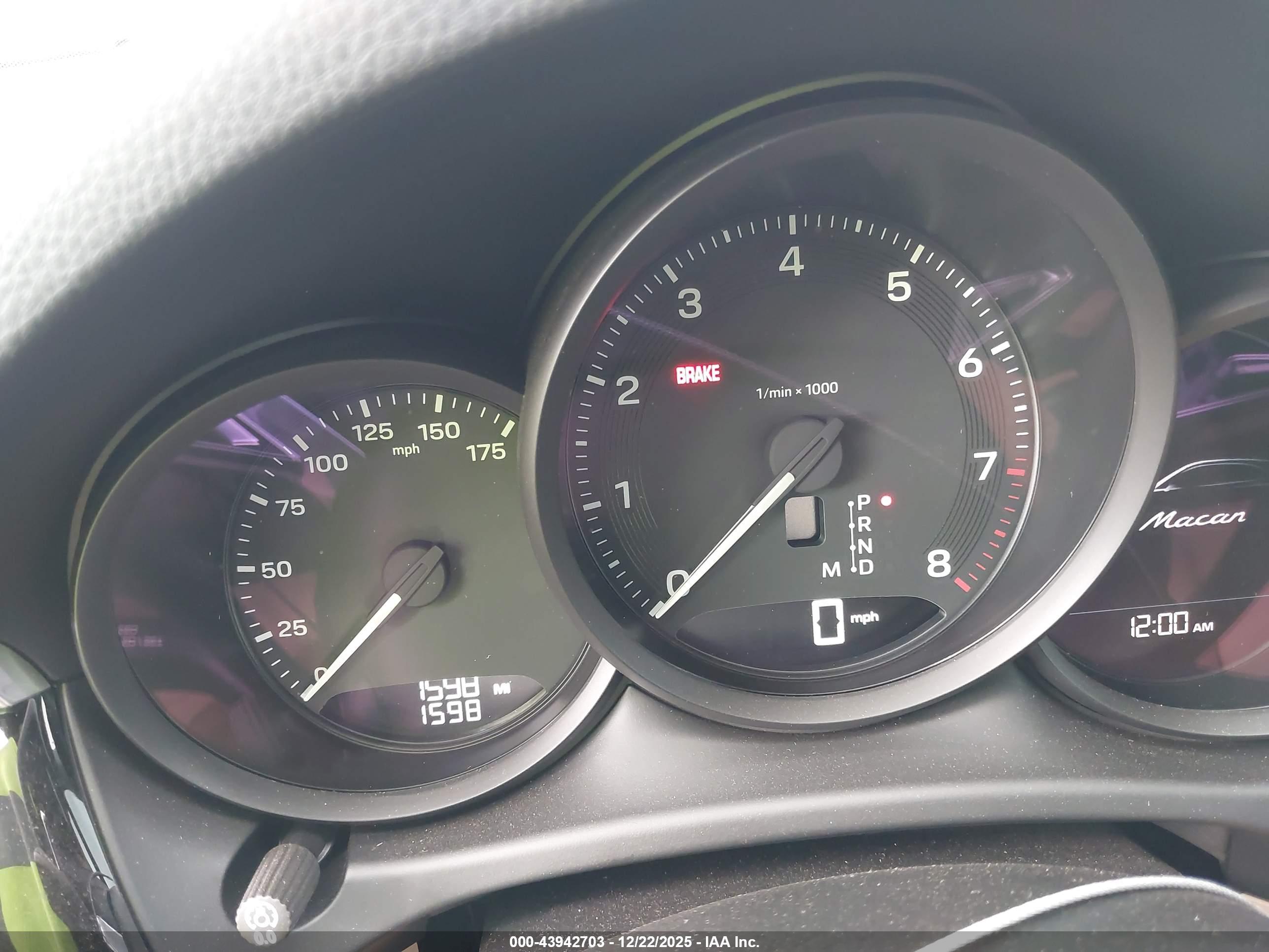 PORSCHE MACAN image 7