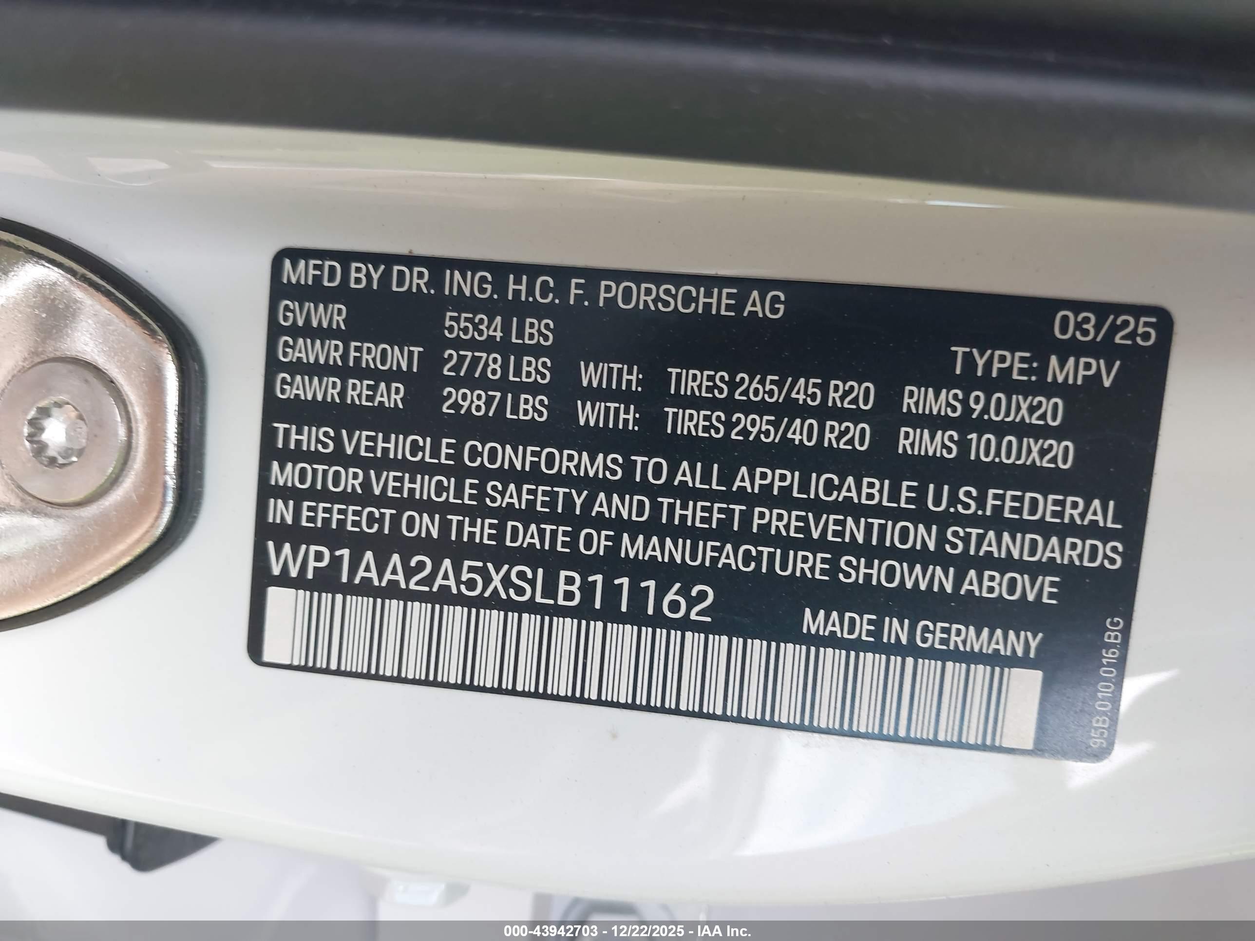 PORSCHE MACAN image 9