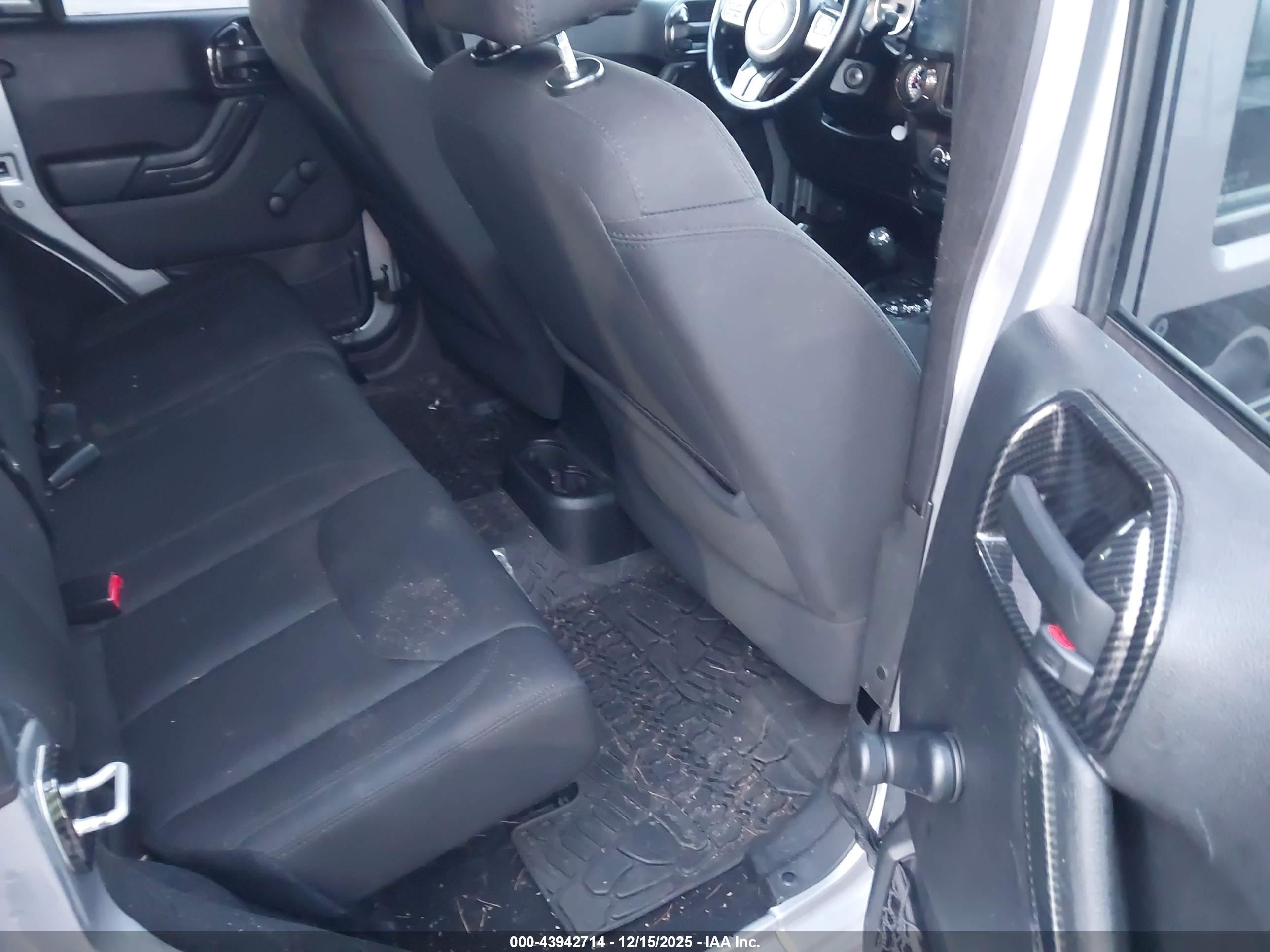 JEEP WRANGLER image 8