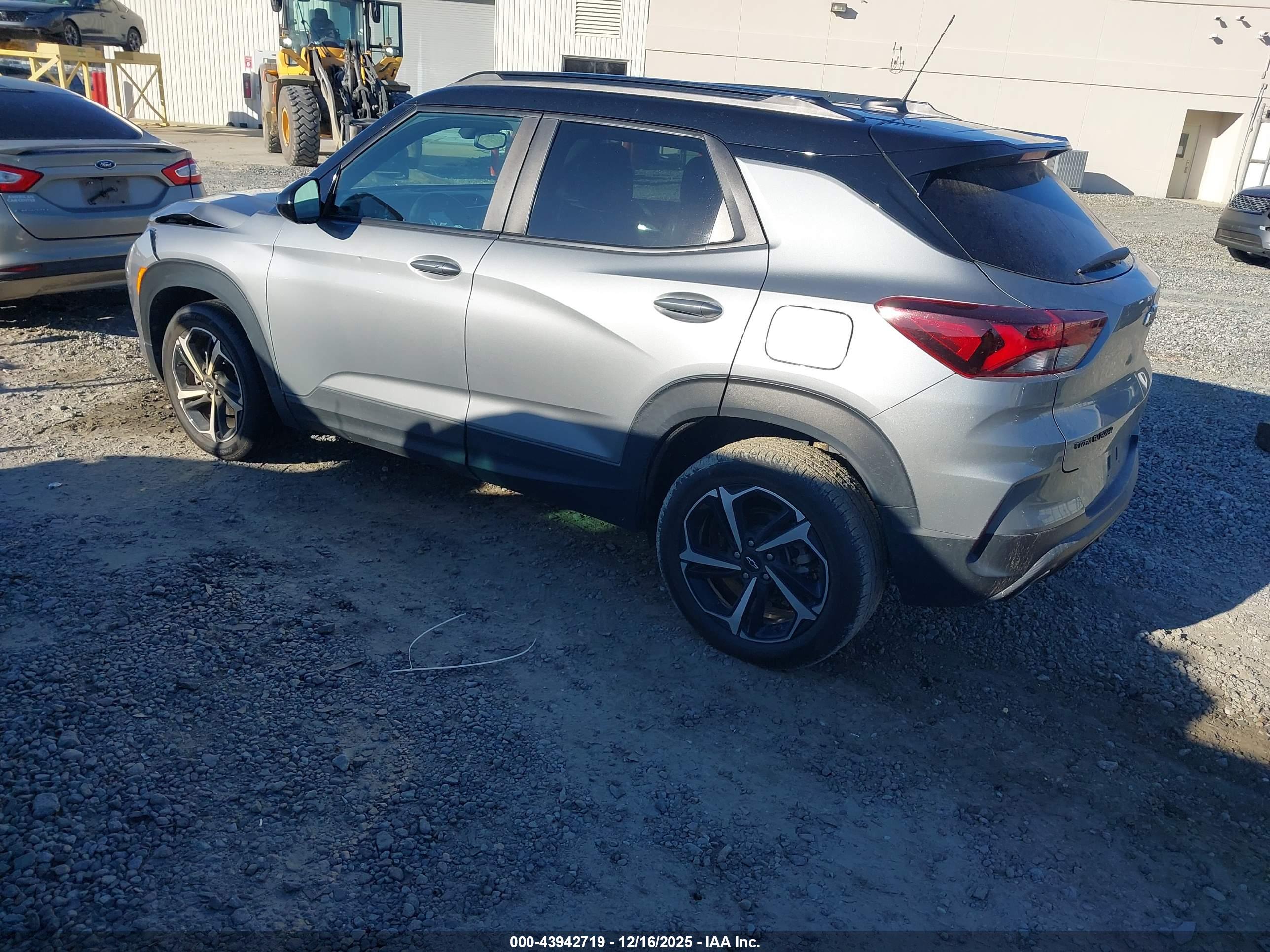 CHEVROLET TRAILBLAZER image 3
