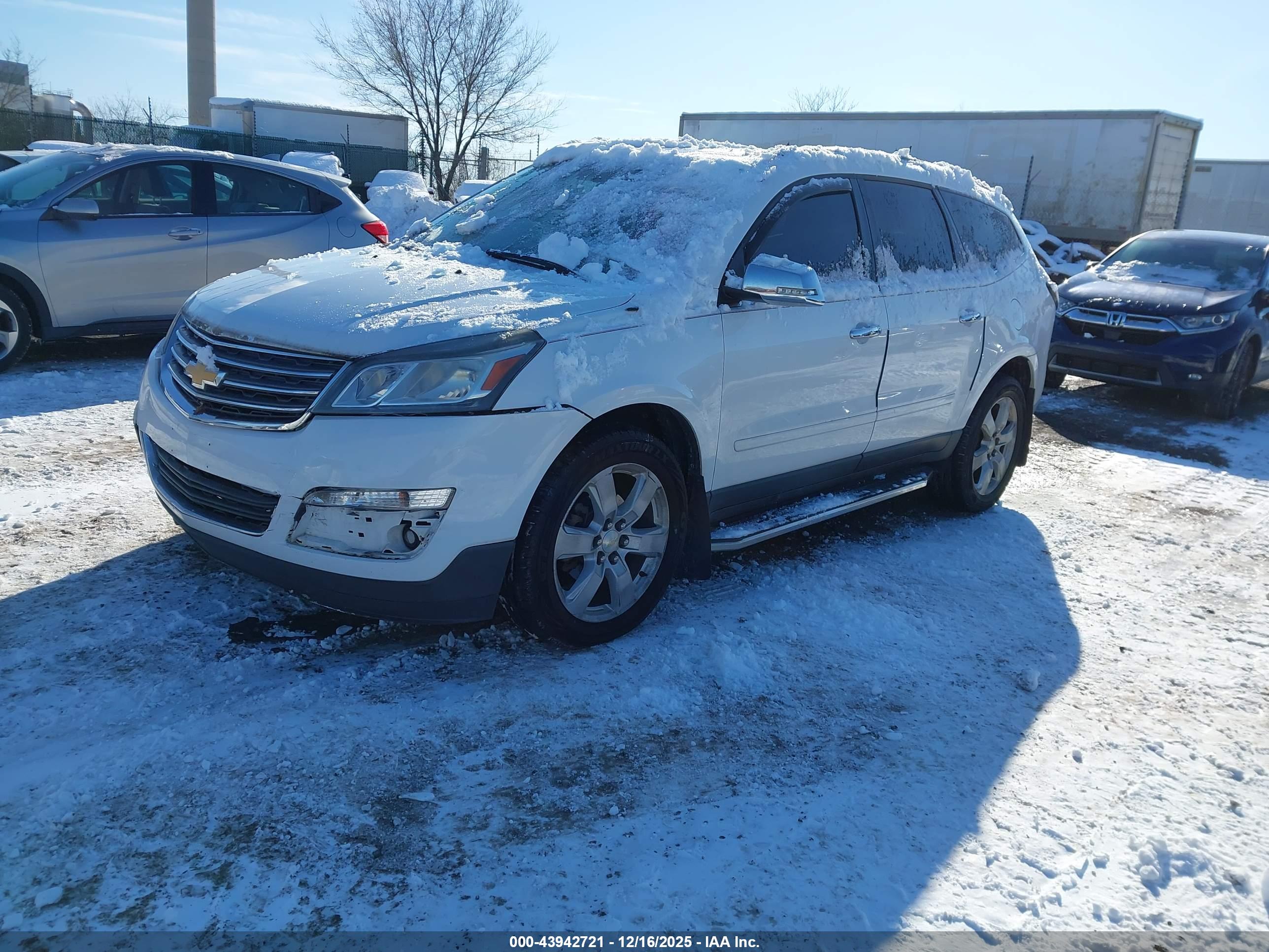 CHEVROLET TRAVERSE image 2
