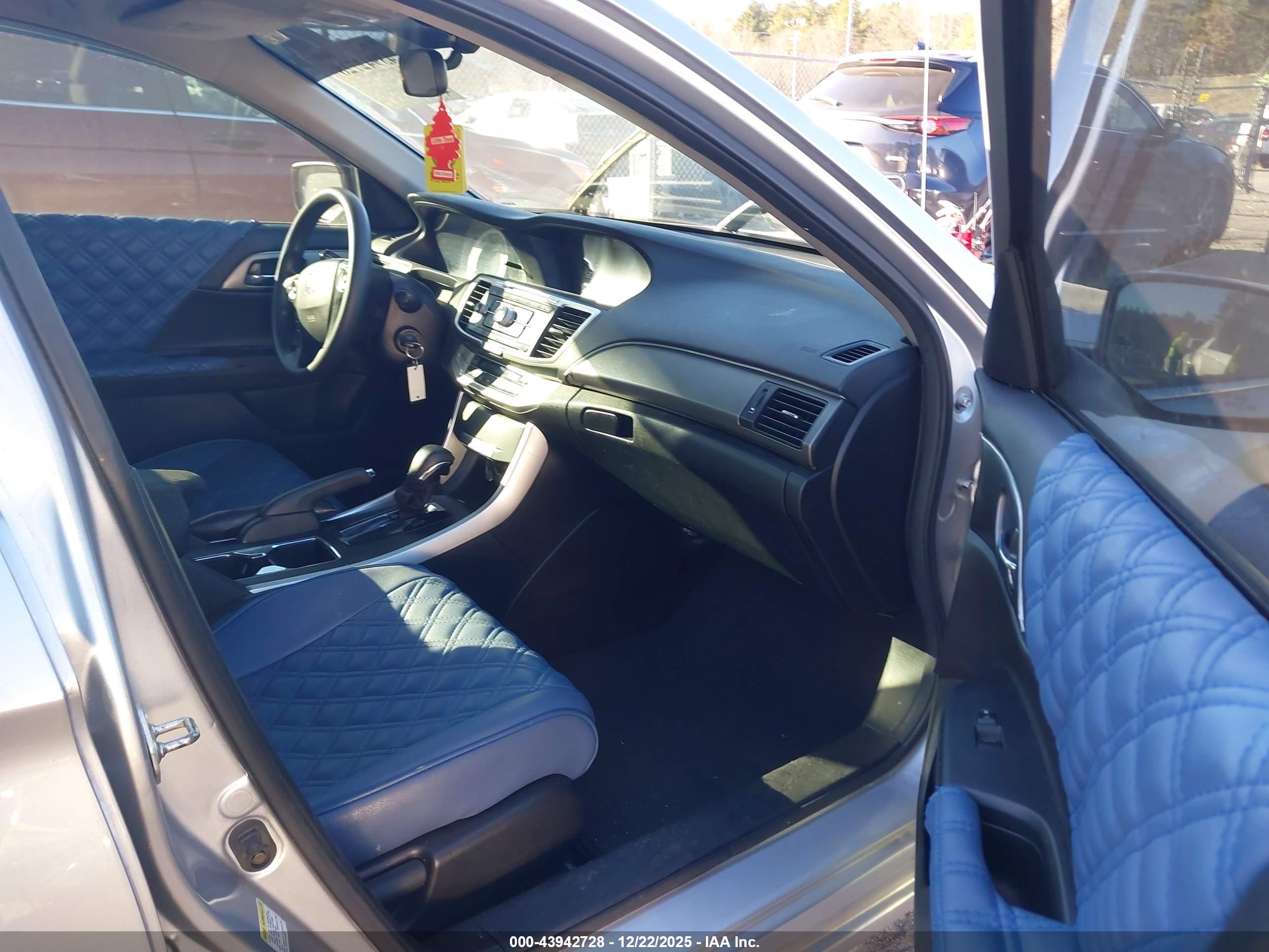 HONDA ACCORD image 5