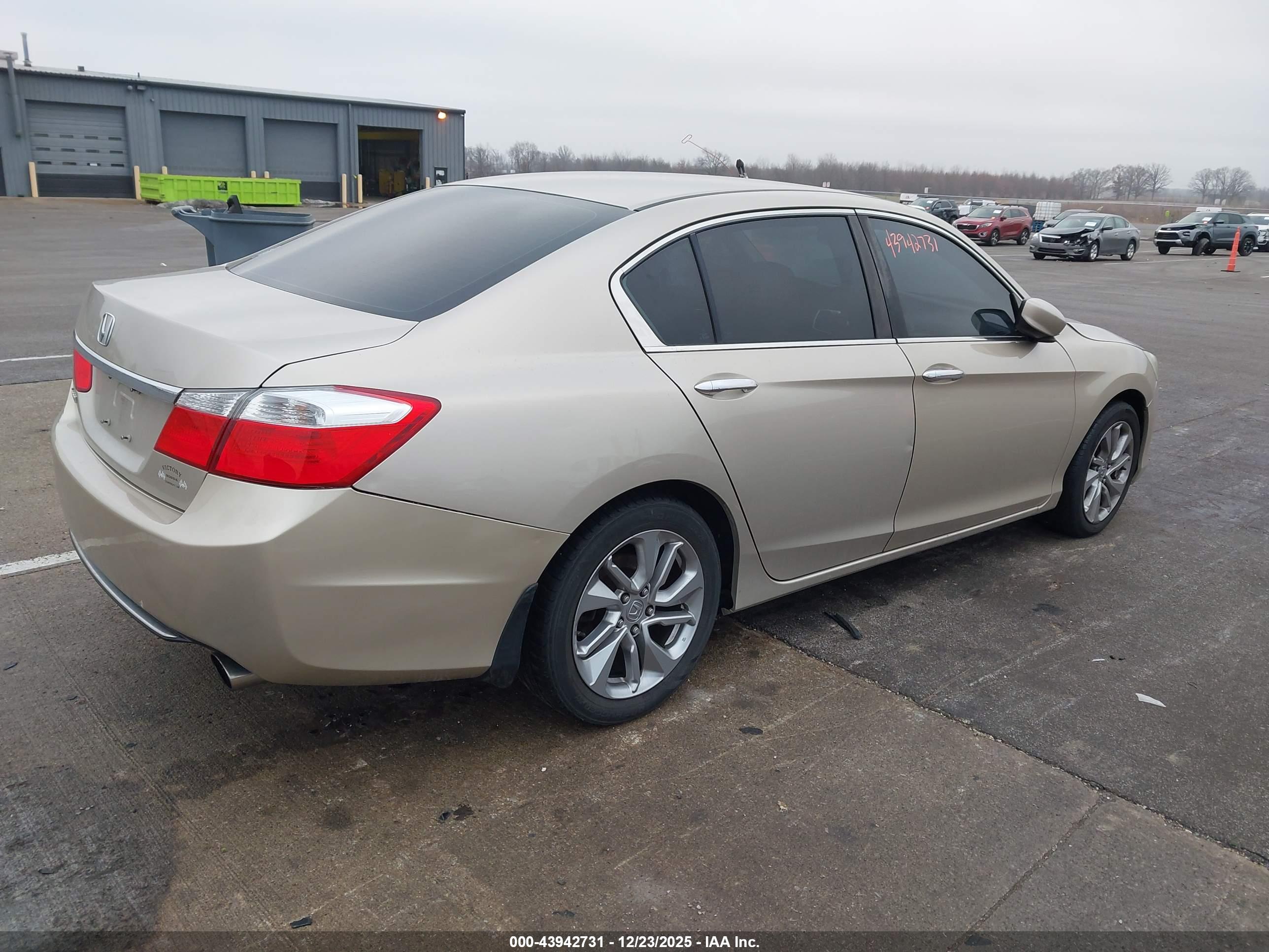 HONDA ACCORD image 4
