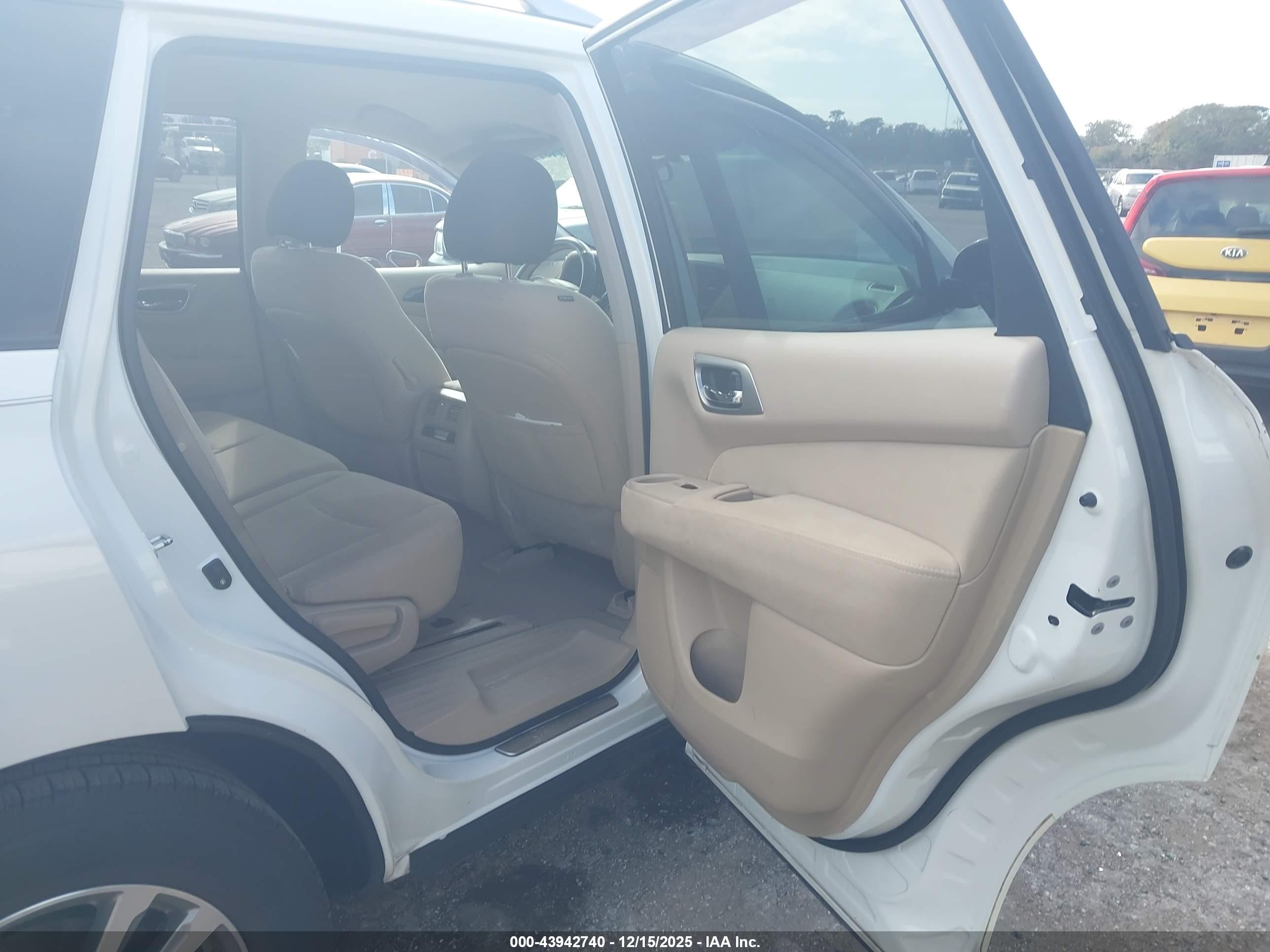NISSAN PATHFINDER image 8