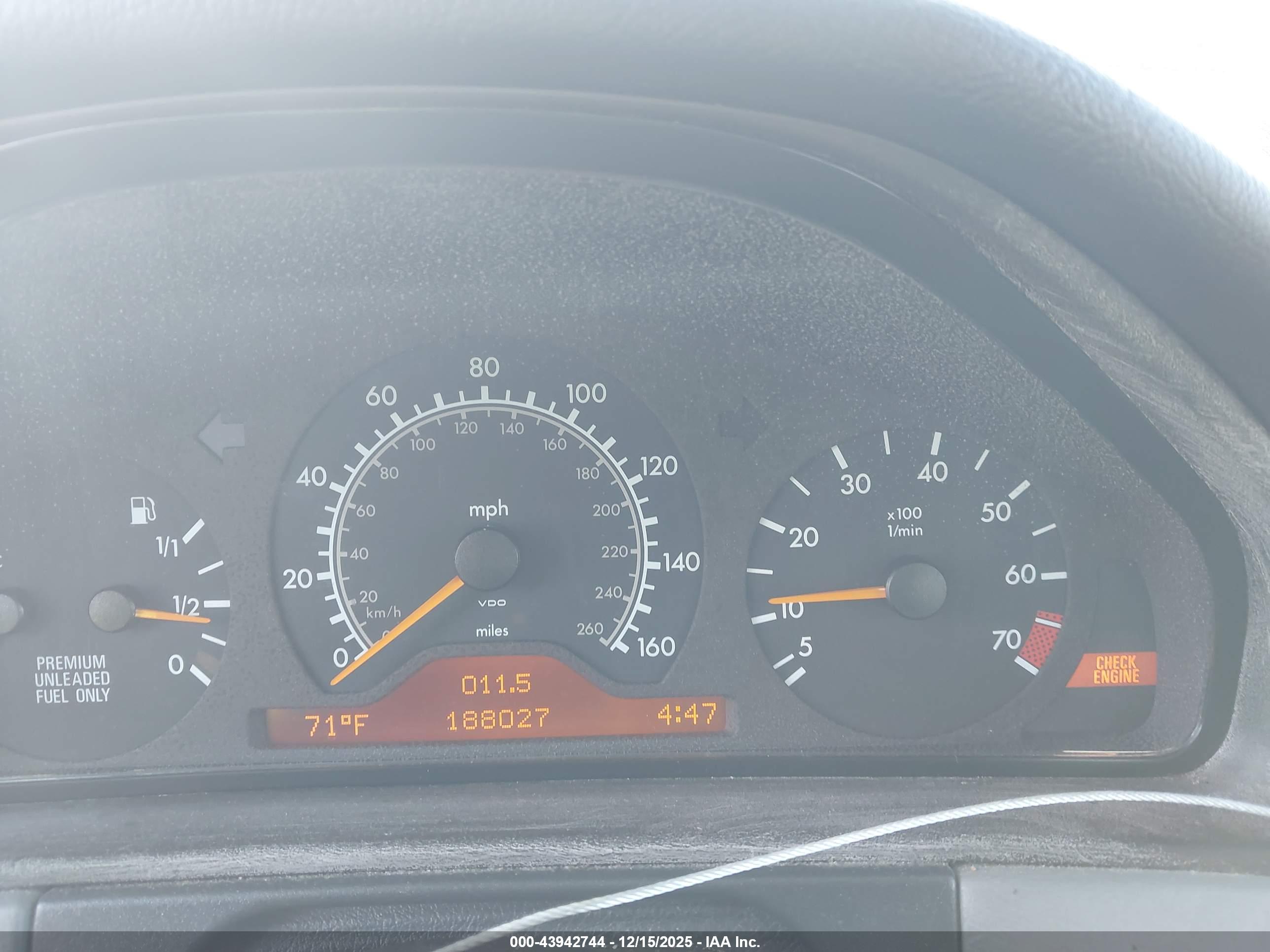 MERCEDES-BENZ E image 7