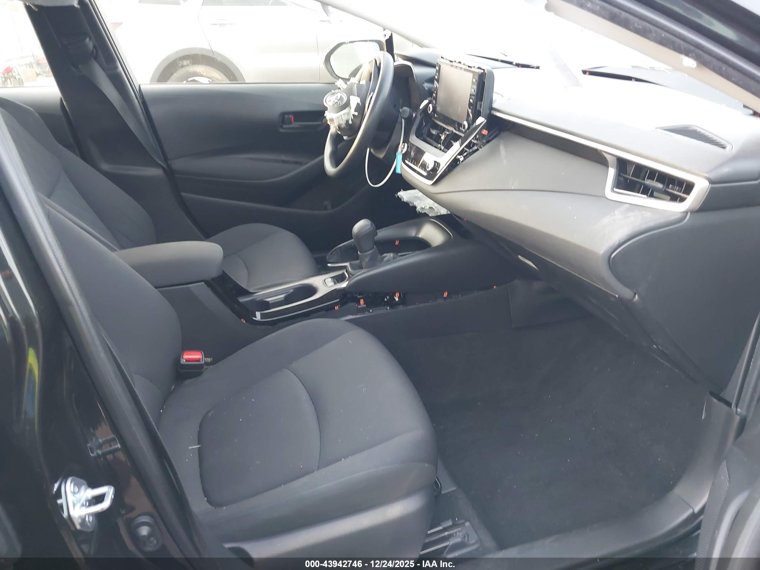 TOYOTA COROLLA image 5
