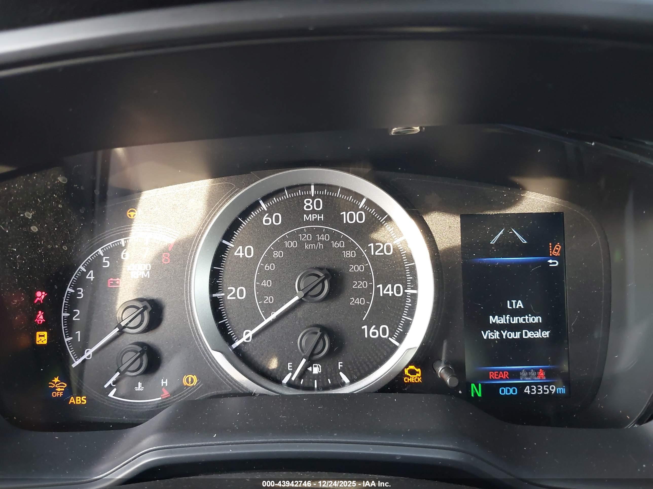 TOYOTA COROLLA image 7